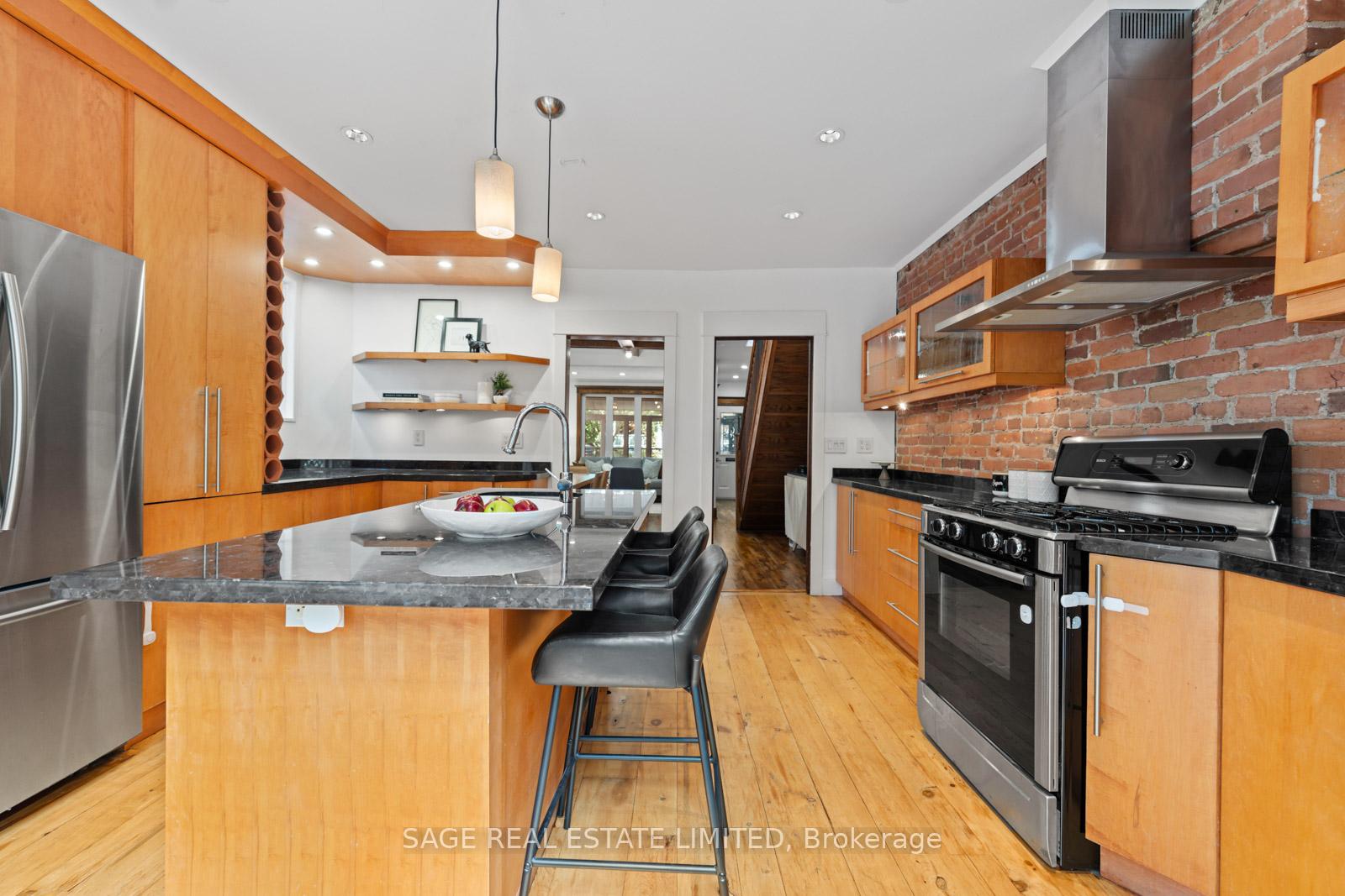 Photo 15 of 106 Bellefair Avenue, Toronto, The Beaches — HOMEH