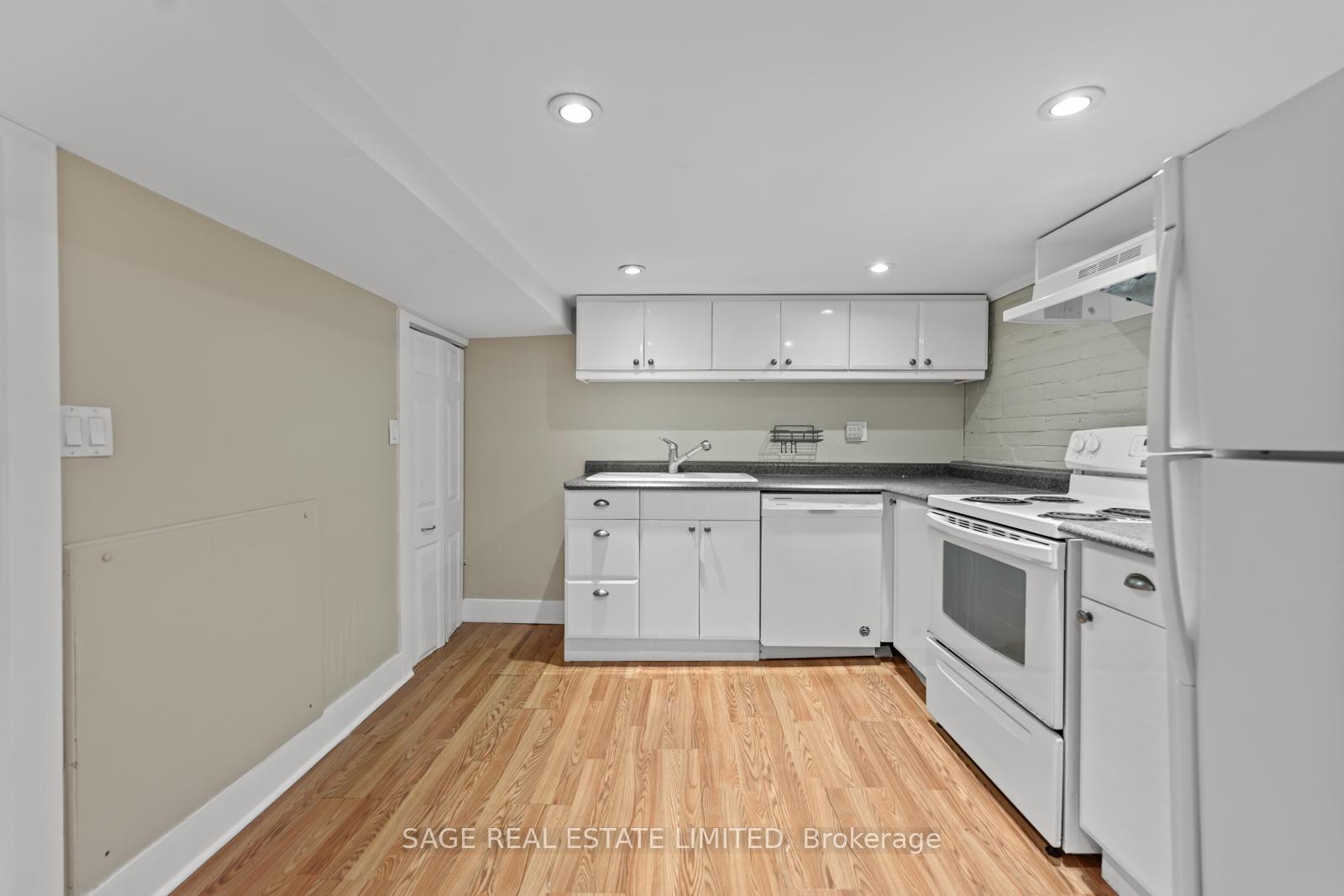 Photo 33 of 106 Bellefair Avenue, Toronto, The Beaches — HOMEH
