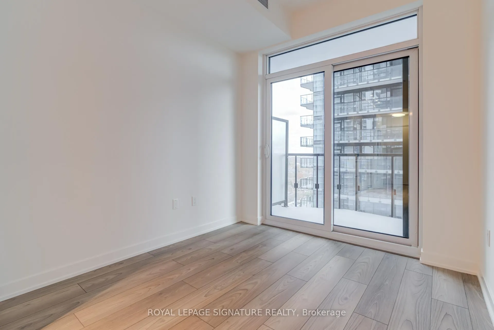 Photo 7 of Unit 1606S, 110 Broadway Avenue, Toronto, Mount Pleasant West — HOMEH