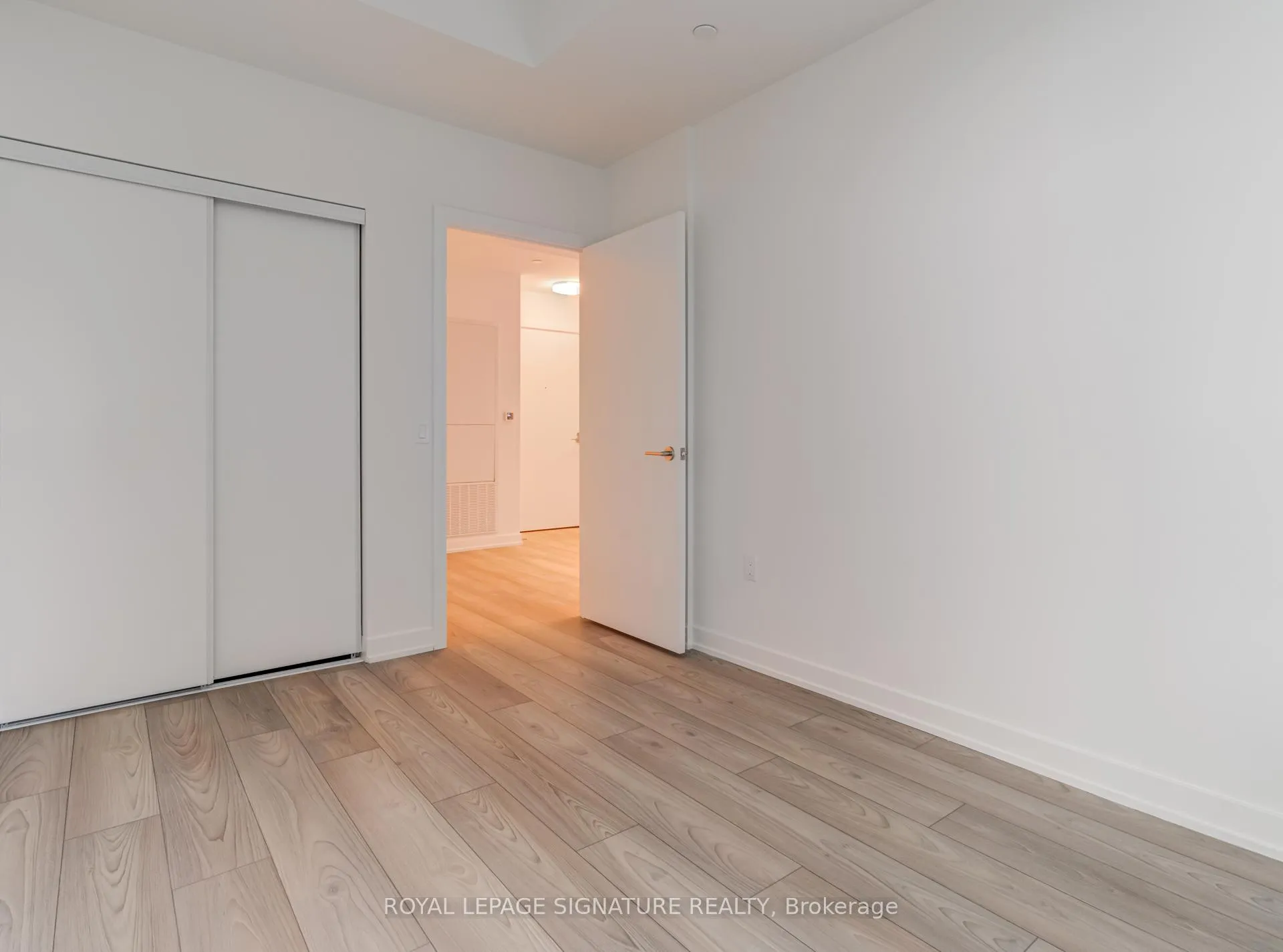 Photo 11 of Unit 1606S, 110 Broadway Avenue, Toronto, Mount Pleasant West — HOMEH