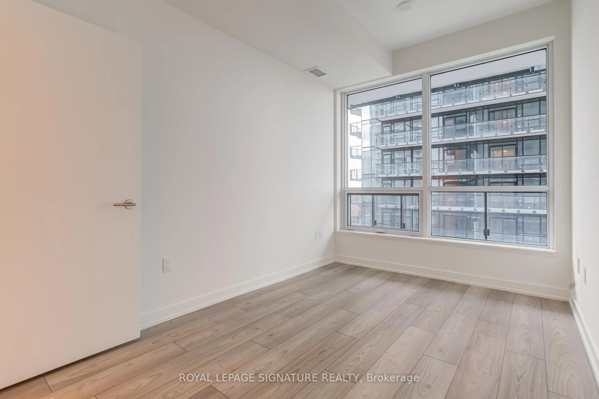 Photo 12 of Unit 1606S, 110 Broadway Avenue, Toronto, Mount Pleasant West — HOMEH