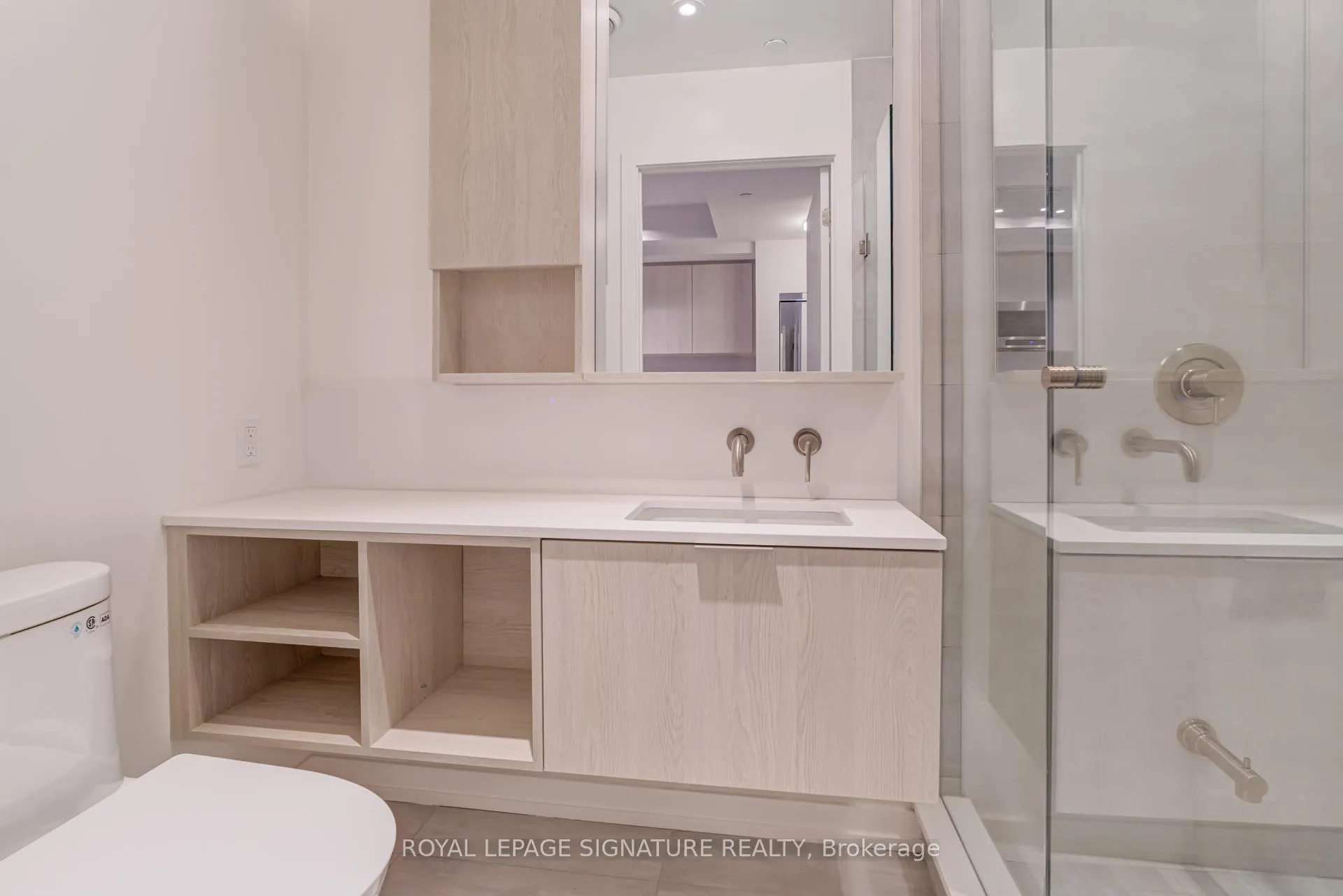 Photo 14 of Unit 1606S, 110 Broadway Avenue, Toronto, Mount Pleasant West — HOMEH