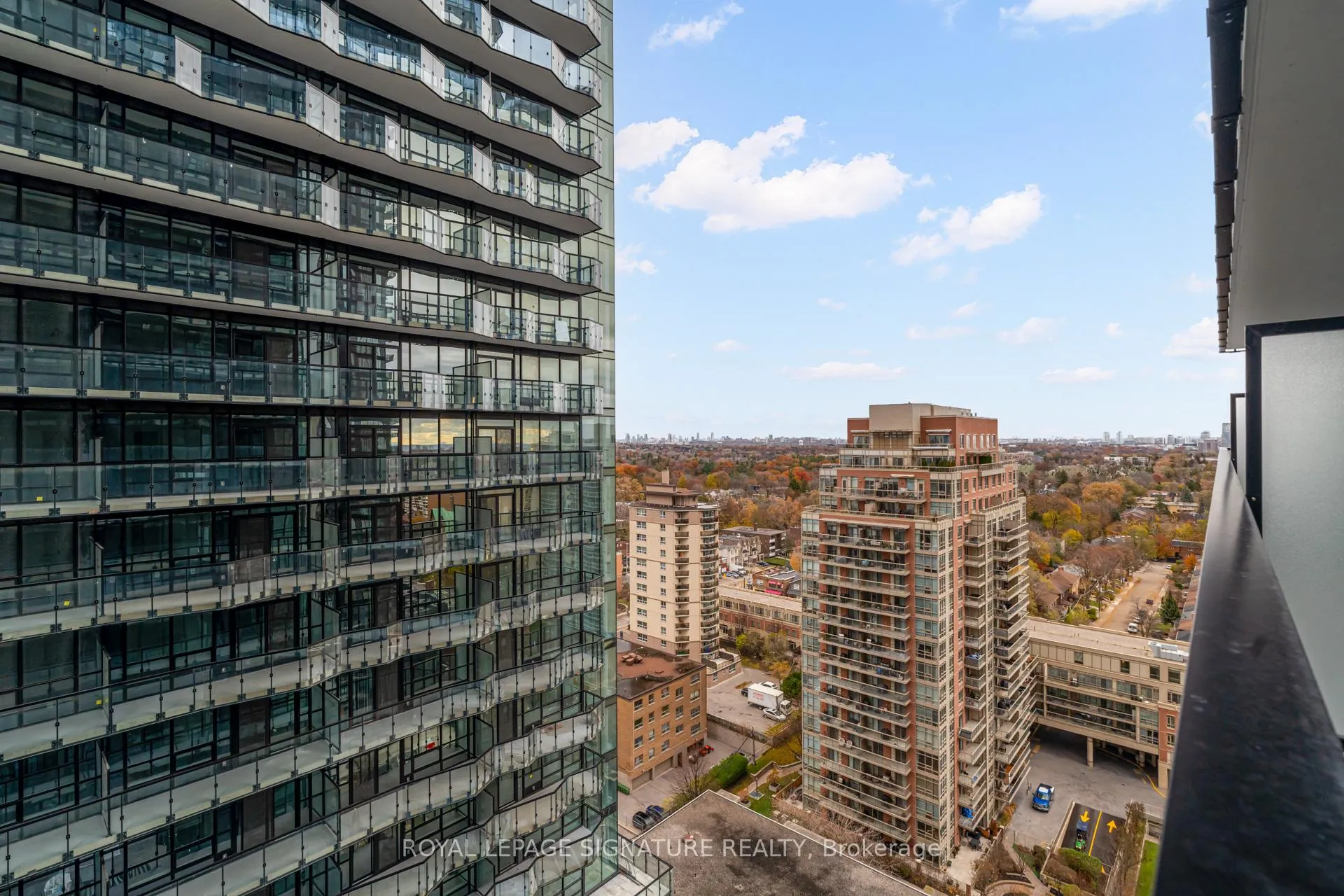 Photo 18 of Unit 1606S, 110 Broadway Avenue, Toronto, Mount Pleasant West — HOMEH