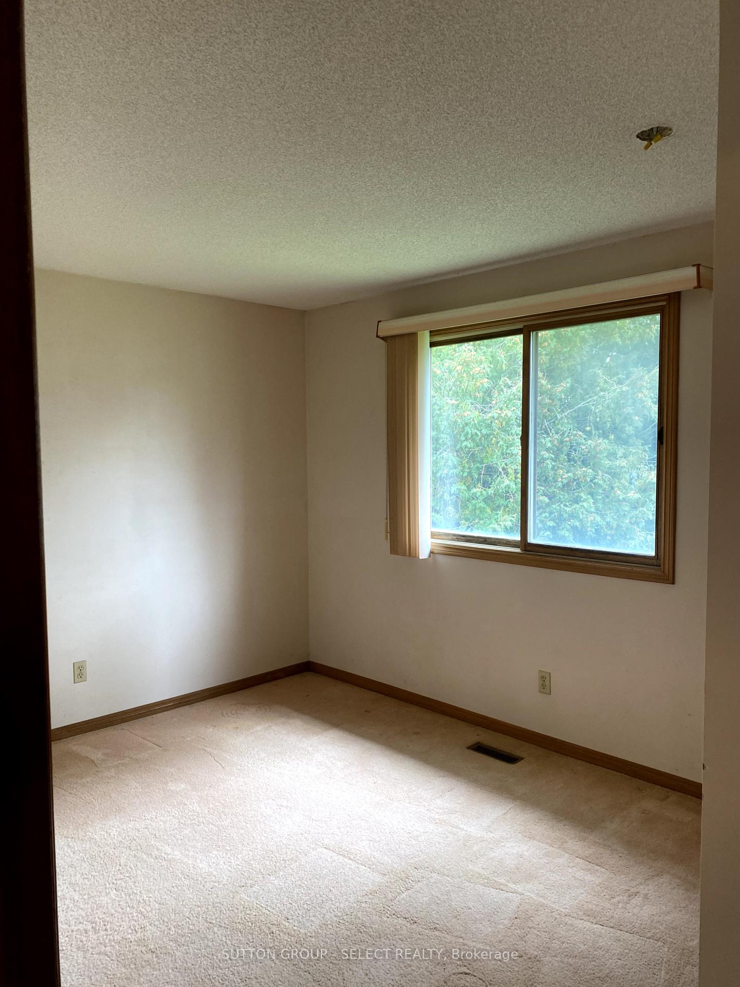 Photo 14 of 8579 Glendon Drive, Strathroy-Caradoc, Mount Brydges — HOMEH