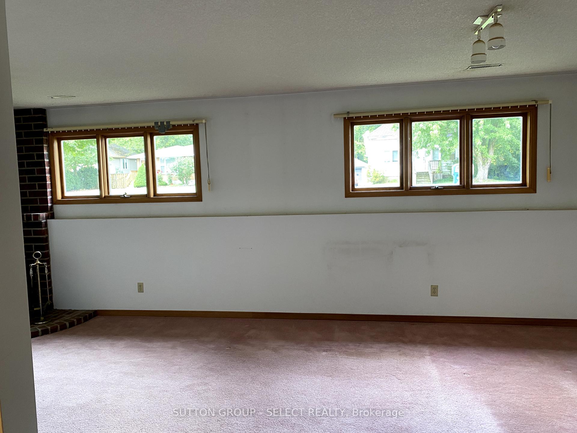Photo 17 of 8579 Glendon Drive, Strathroy-Caradoc, Mount Brydges — HOMEH