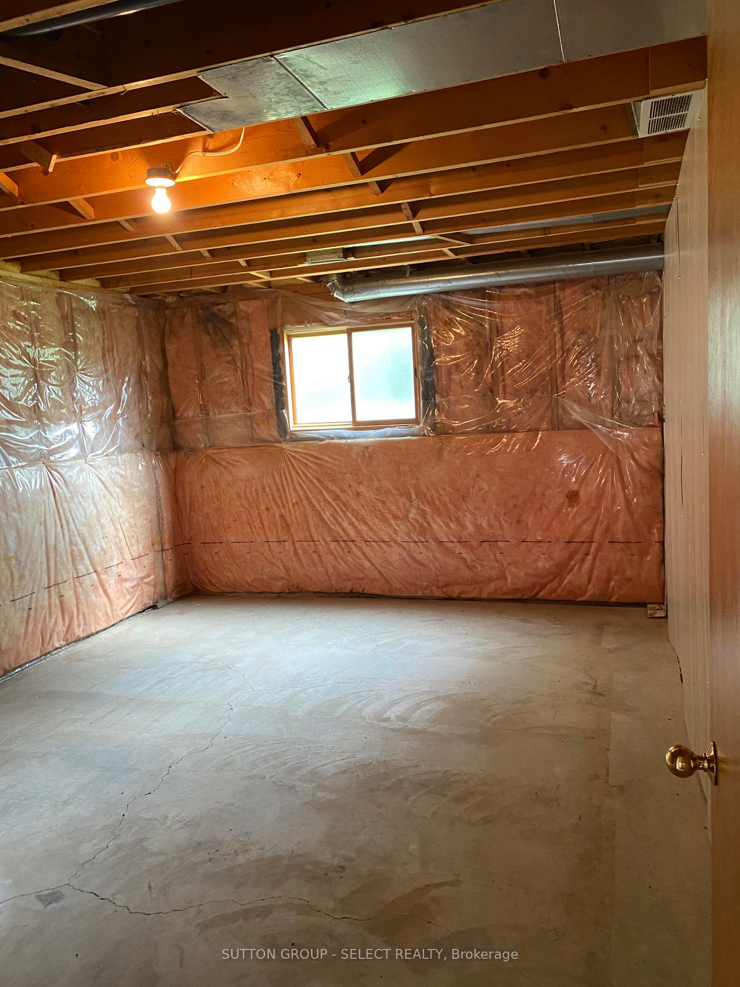 Photo 24 of 8579 Glendon Drive, Strathroy-Caradoc, Mount Brydges — HOMEH
