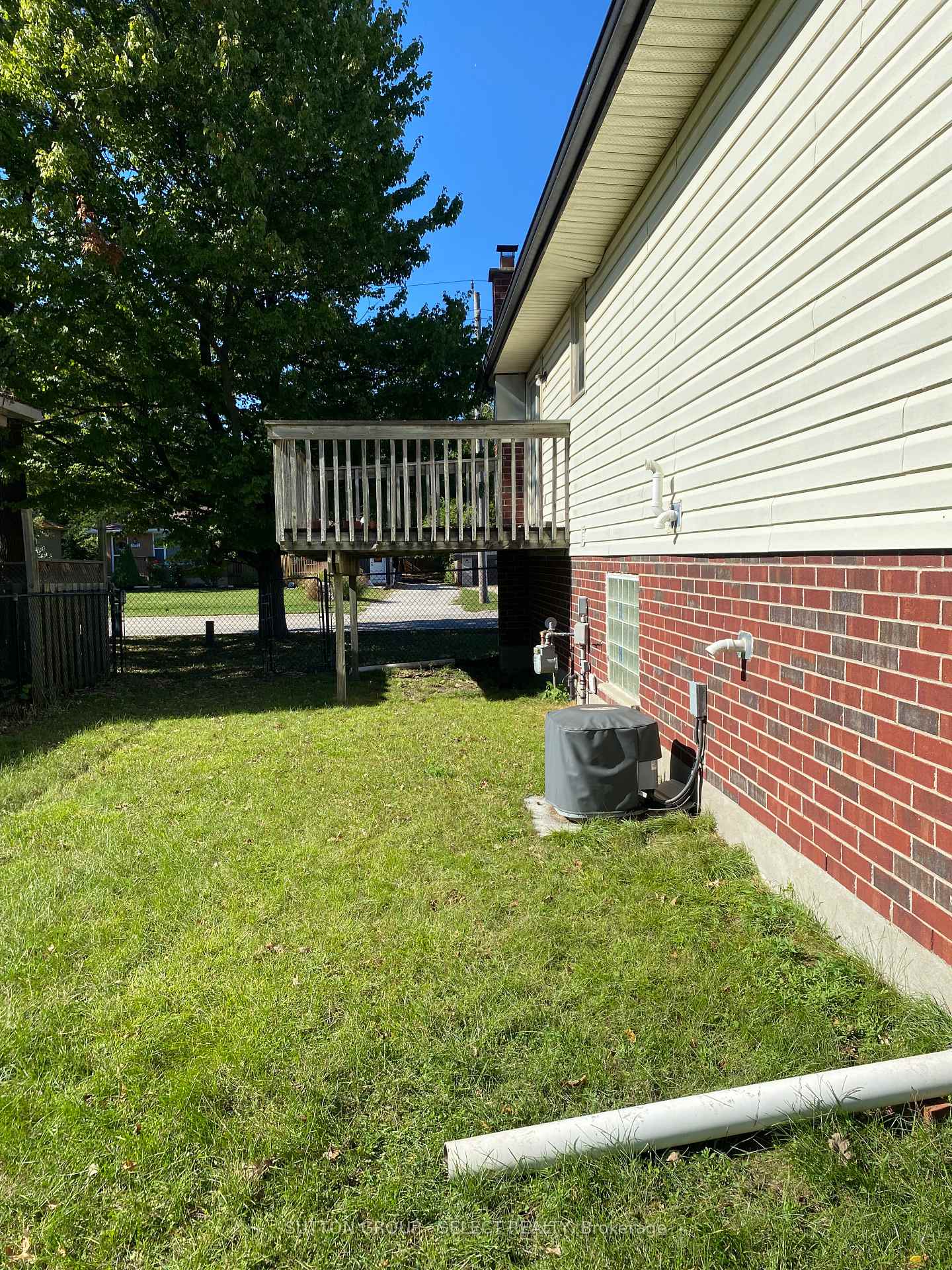 Photo 32 of 8579 Glendon Drive, Strathroy-Caradoc, Mount Brydges — HOMEH