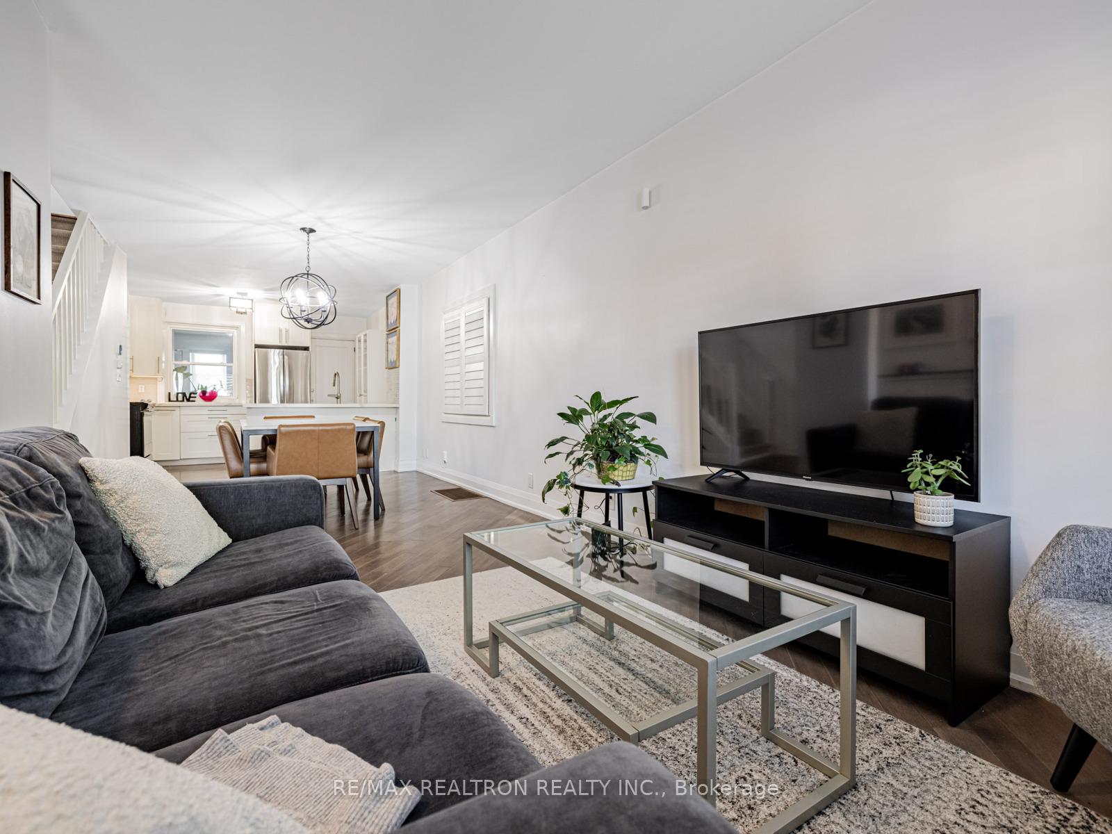 Photo 9 of 640 Winona Drive, Toronto, Oakwood Village — HOMEH