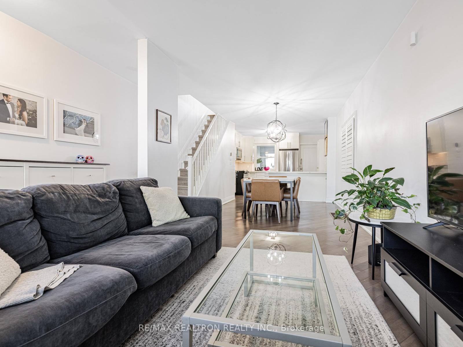 Photo 12 of 640 Winona Drive, Toronto, Oakwood Village — HOMEH