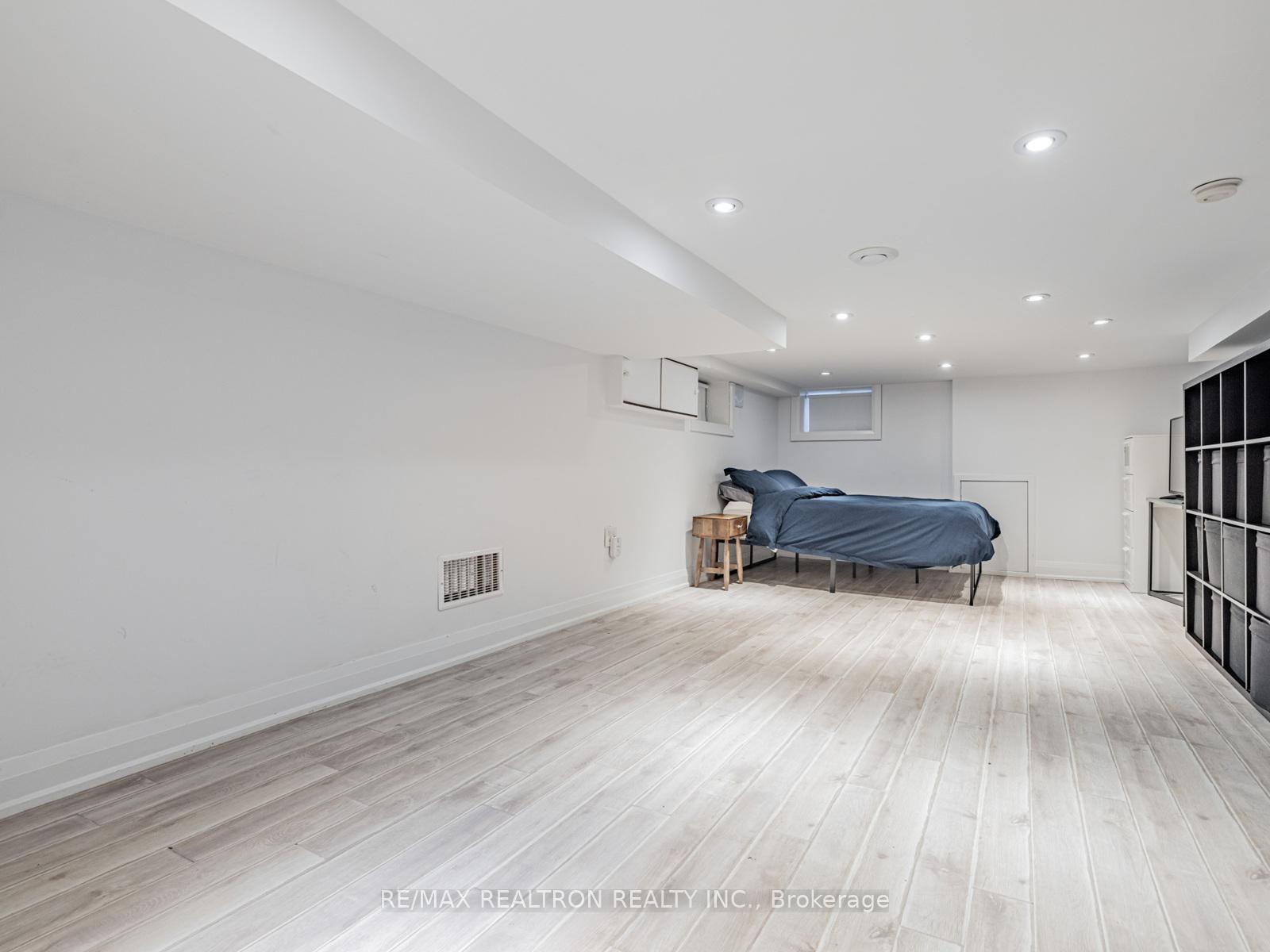 Photo 20 of 640 Winona Drive, Toronto, Oakwood Village — HOMEH