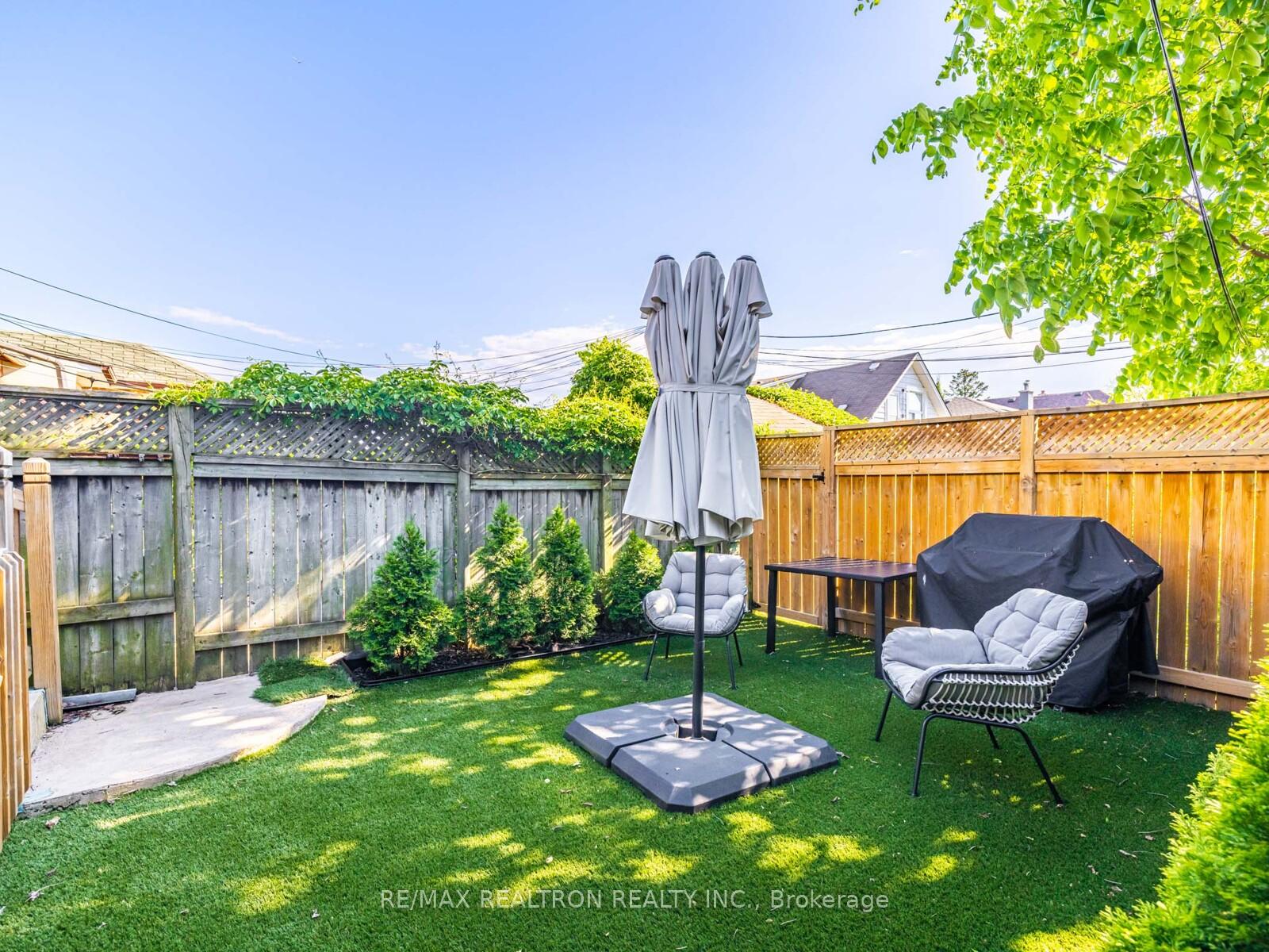 Photo 26 of 640 Winona Drive, Toronto, Oakwood Village — HOMEH