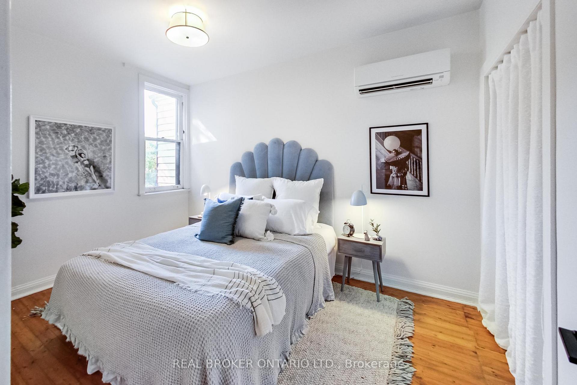Photo 5 of 5 Queen Victoria Street, Toronto, Blake-Jones — HOMEH