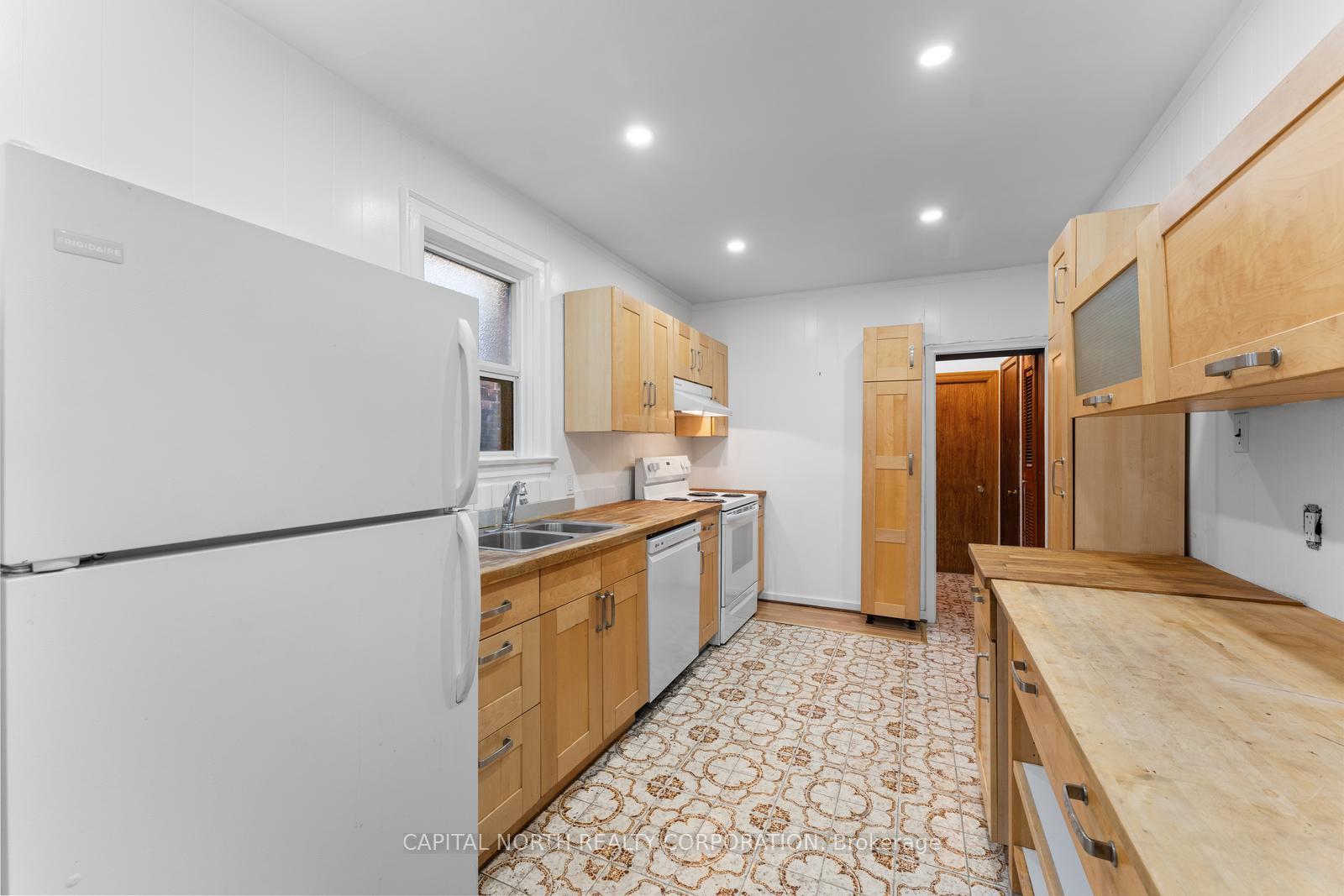 Photo 7 of Unit 1, 47 Robina Avenue, Toronto, Oakwood Village — HOMEH