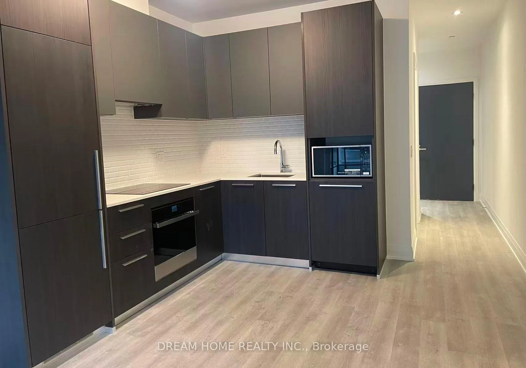 Photo 3 of Unit 408, 65 Broadway Avenue, Toronto, Mount Pleasant West — HOMEH