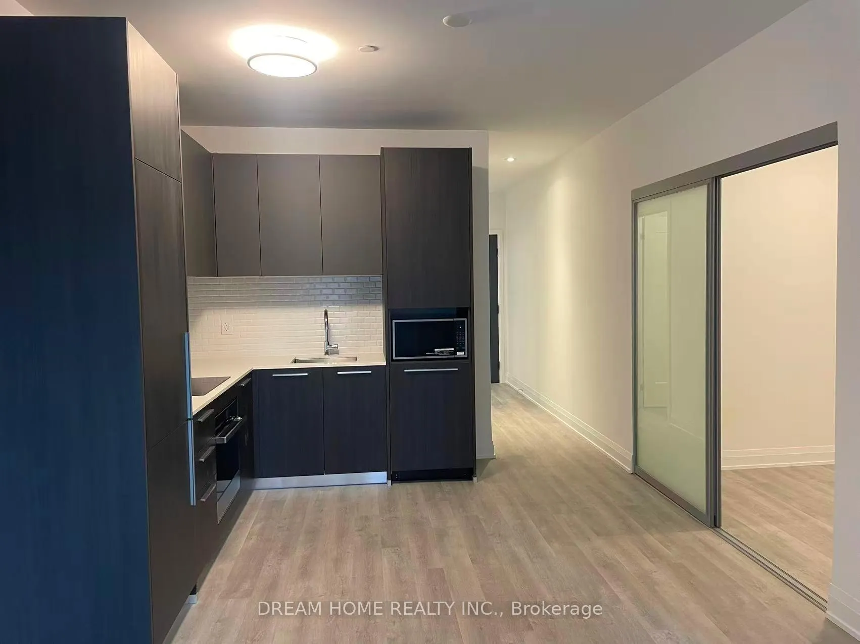 Photo 4 of Unit 408, 65 Broadway Avenue, Toronto, Mount Pleasant West — HOMEH