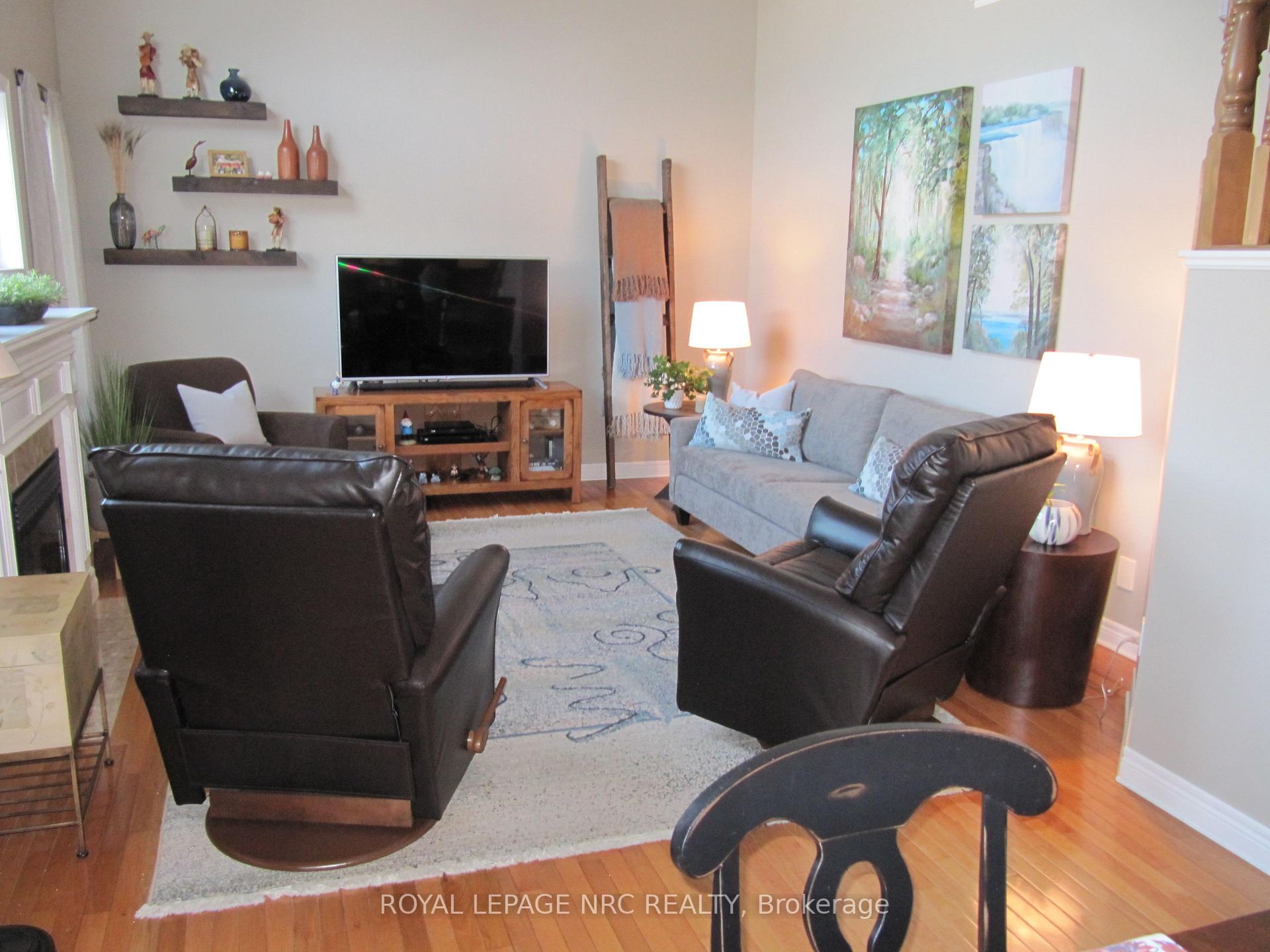 Photo 21 of 36 Honey Locust Circle, Thorold, Confederation Heights — HOMEH