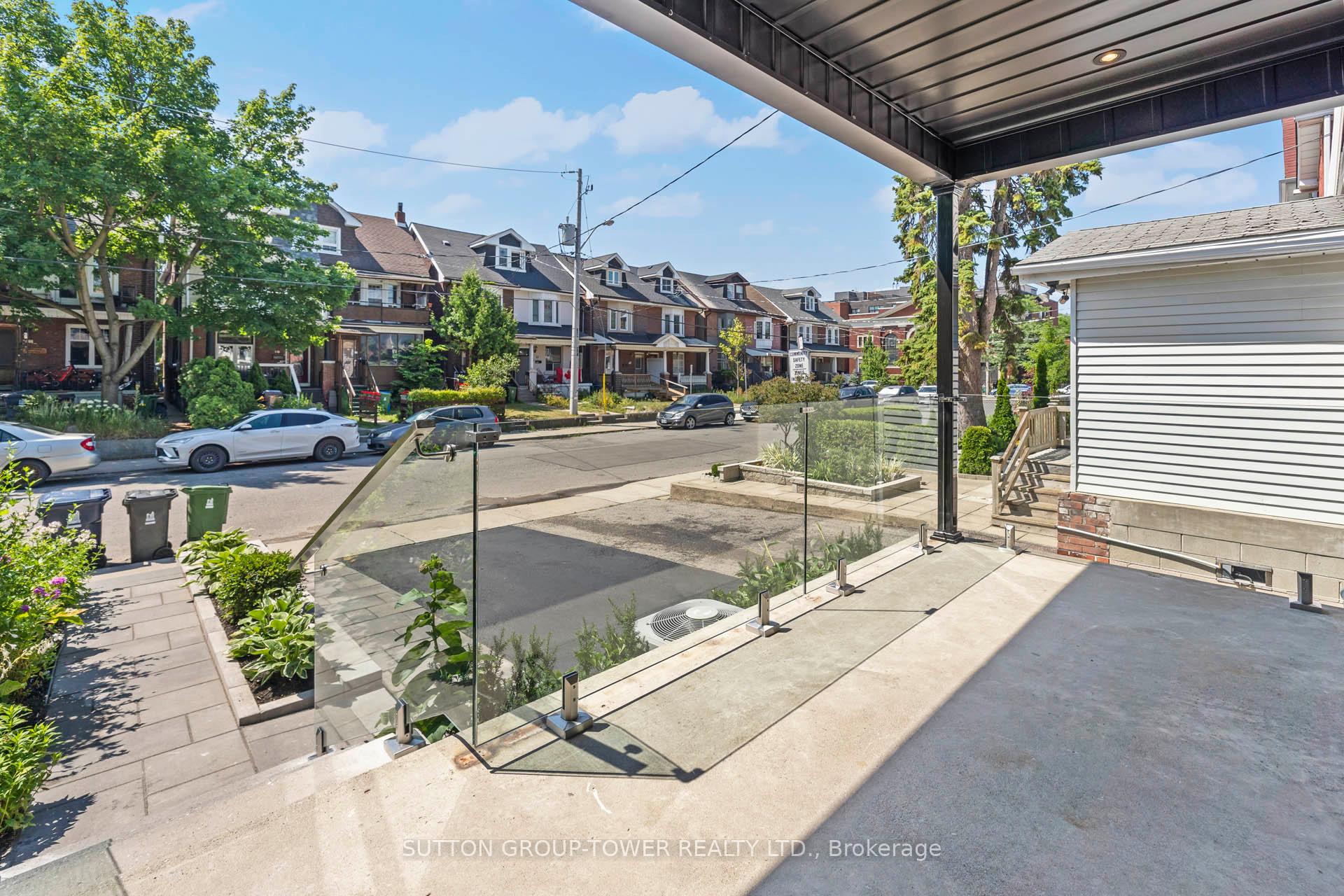 Photo 6 of 20 Strathmore Boulevard, Toronto, Danforth — HOMEH