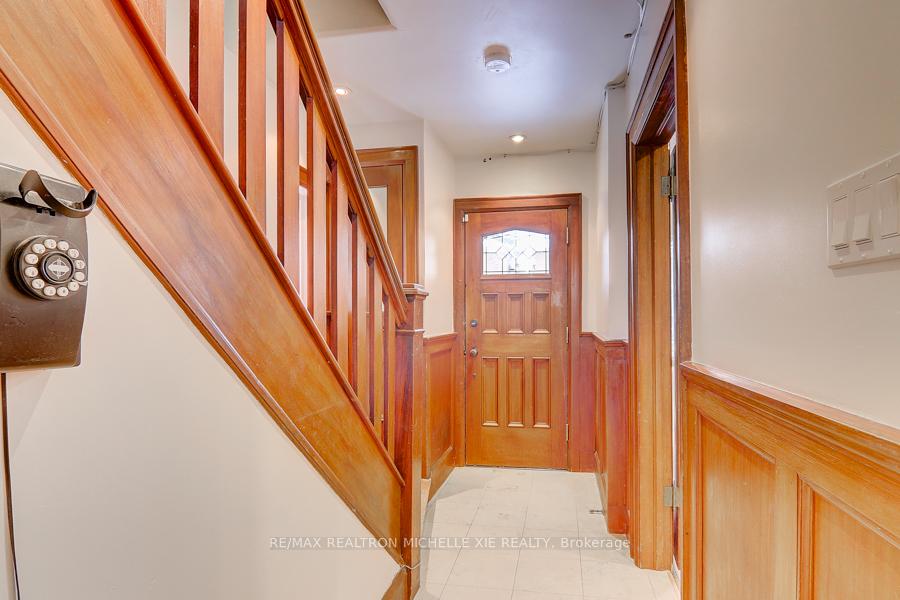 Photo 2 of 270 Greer Road, Toronto, Lawrence Park North — HOMEH