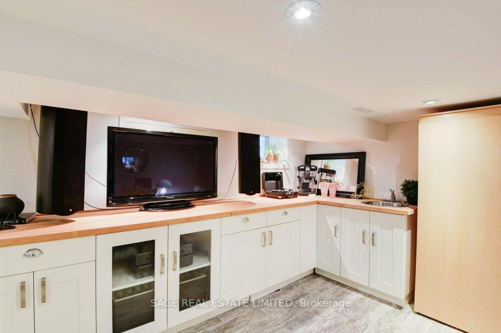 Photo 18 of 36 Alameda Avenue, Toronto, Oakwood Village — HOMEH