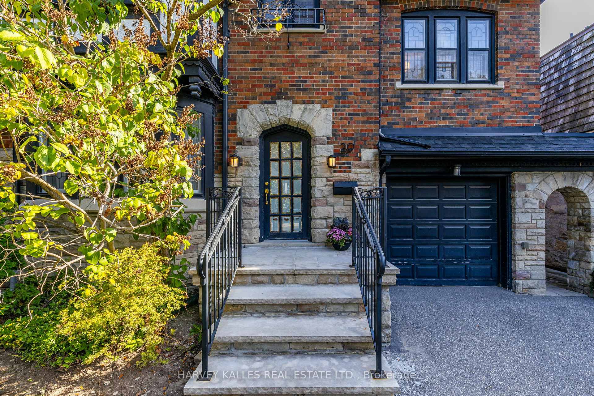 Photo 2 of 29 Glenarden Road, Toronto, Forest Hill North — HOMEH