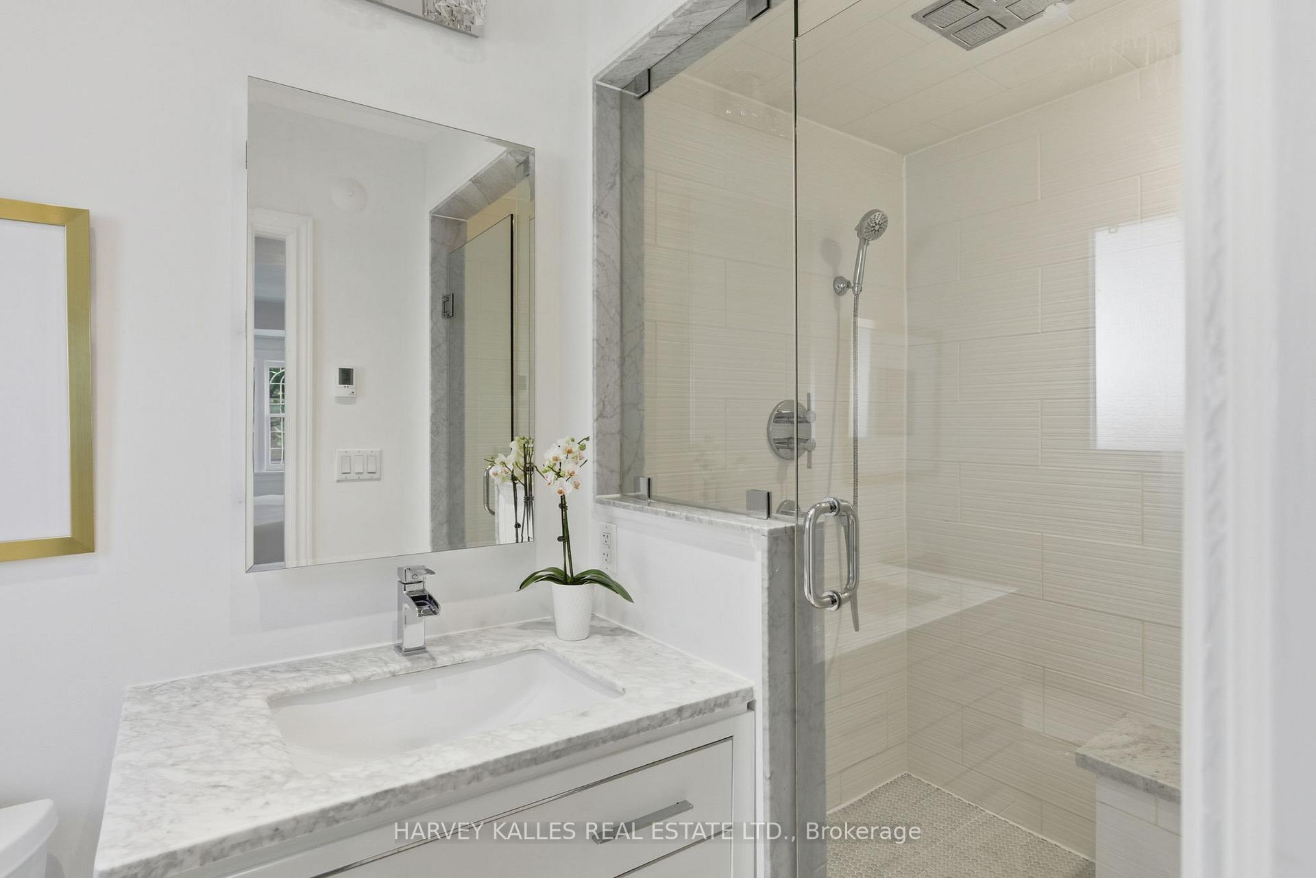 Photo 15 of 29 Glenarden Road, Toronto, Forest Hill North — HOMEH