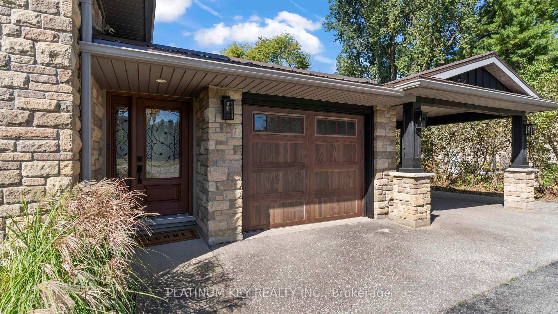 Photo 5 of 8846 Glendon Drive, Strathroy-Caradoc, Mount Brydges — HOMEH