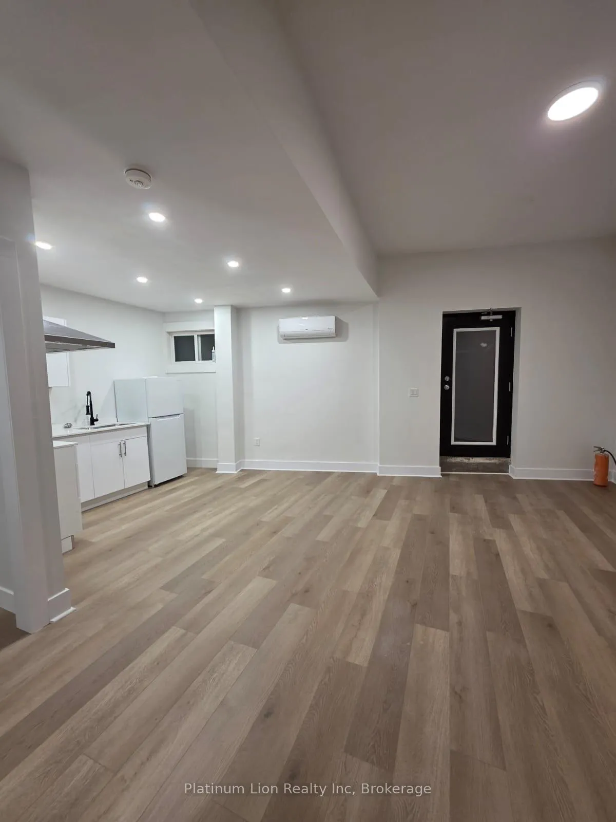 Photo 4 of Unit 73C, 69 Hellems Avenue, Welland, Welland Downtown — HOMEH