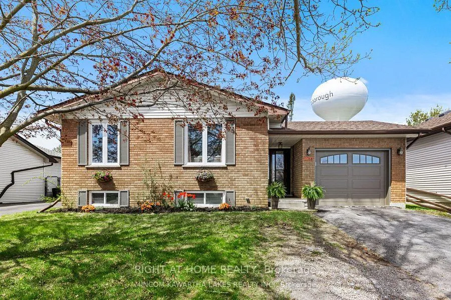 Photo 2 of 2368 Mountland Drive, Peterborough, Monaghan Ward 2 — HOMEH