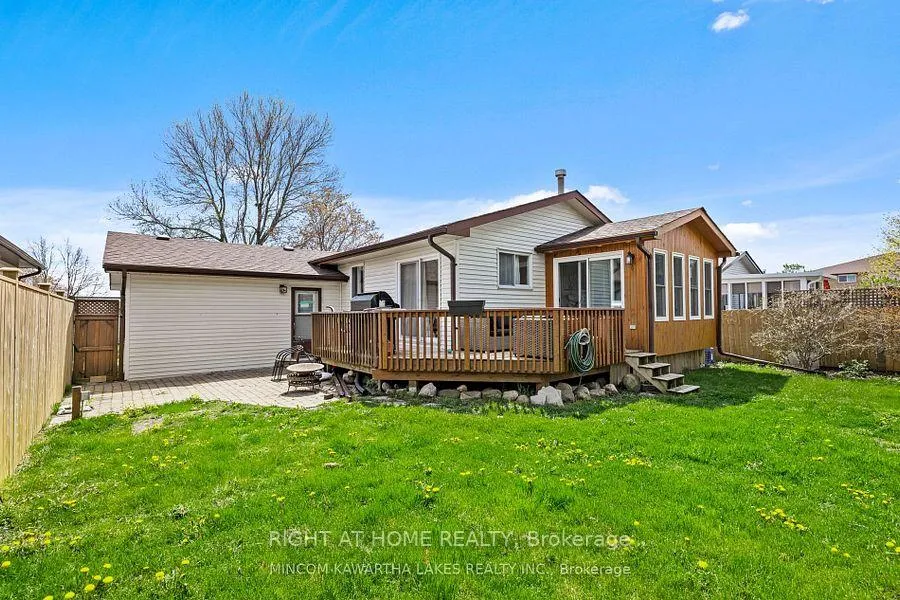 Photo 11 of 2368 Mountland Drive, Peterborough, Monaghan Ward 2 — HOMEH