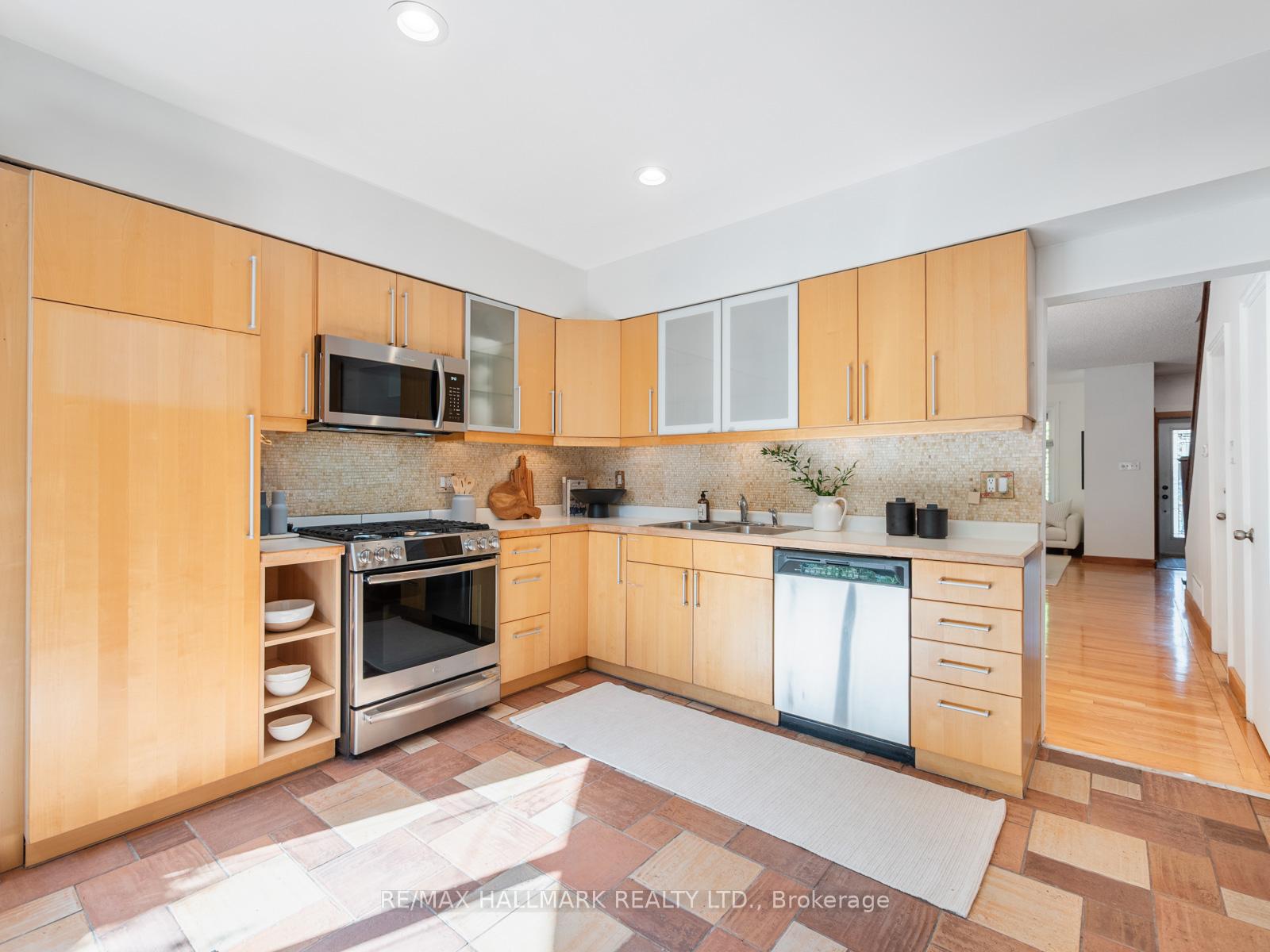 Photo 12 of 81 Woodycrest Avenue, Toronto, Danforth — HOMEH