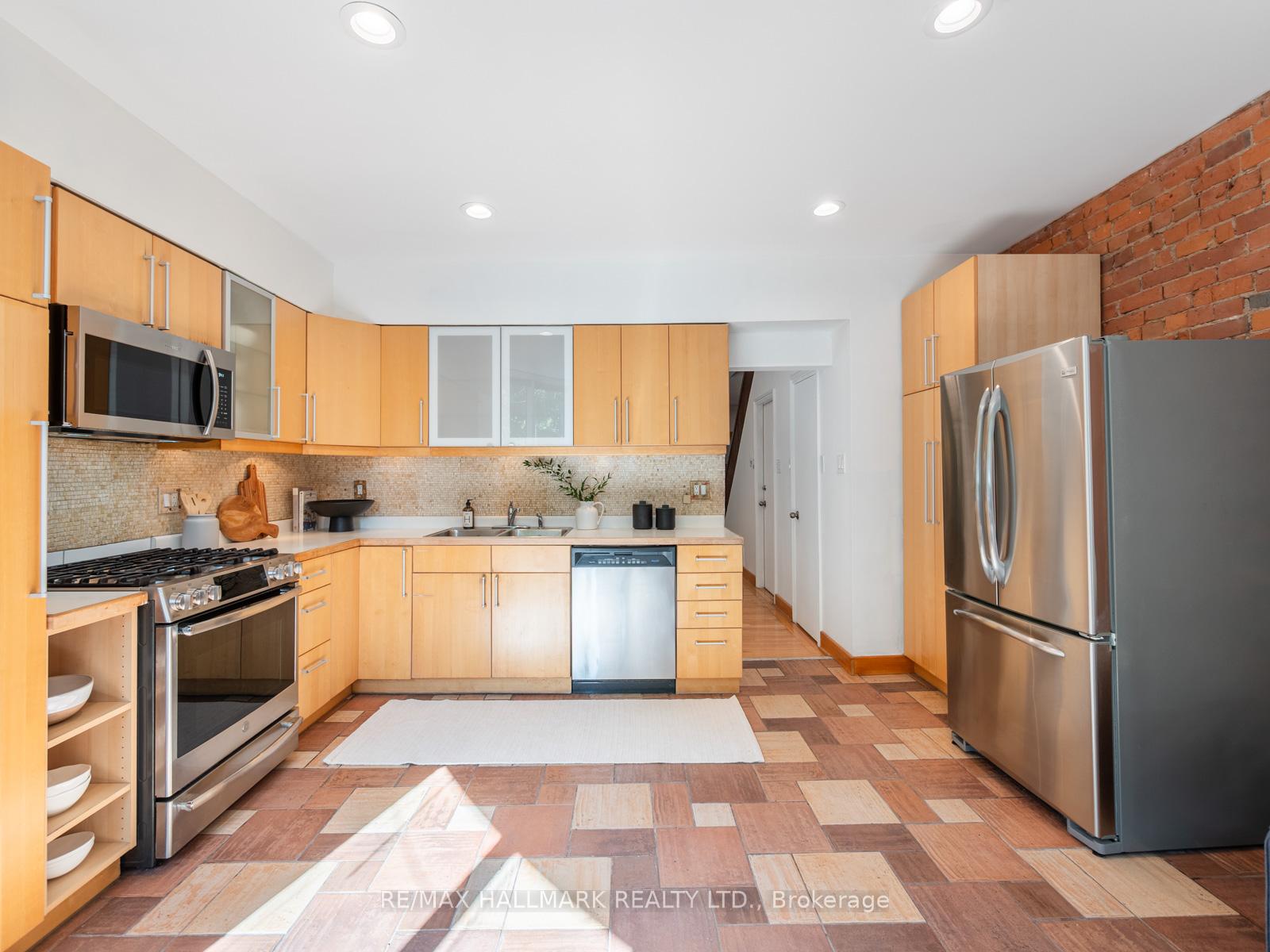 Photo 32 of 81 Woodycrest Avenue, Toronto, Danforth — HOMEH