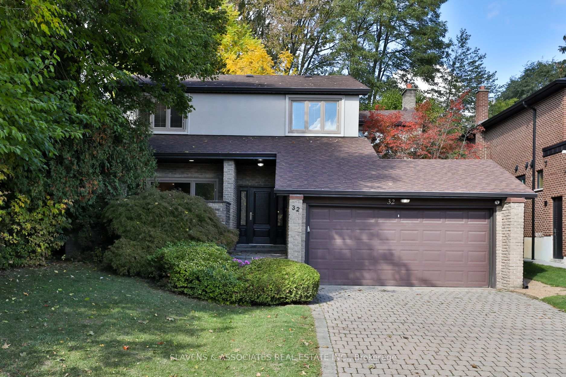 Photo 1 of 32 Hillmount Avenue, Toronto, Englemount-Lawrence — HOMEH