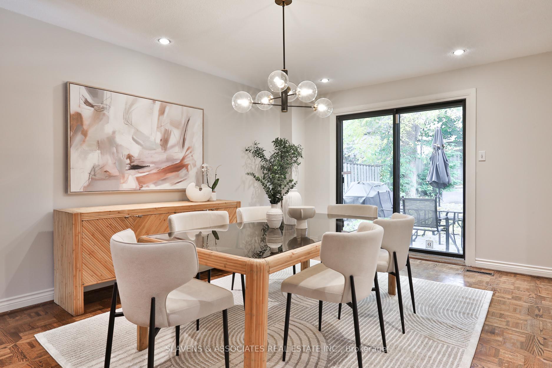 Photo 8 of 32 Hillmount Avenue, Toronto, Englemount-Lawrence — HOMEH