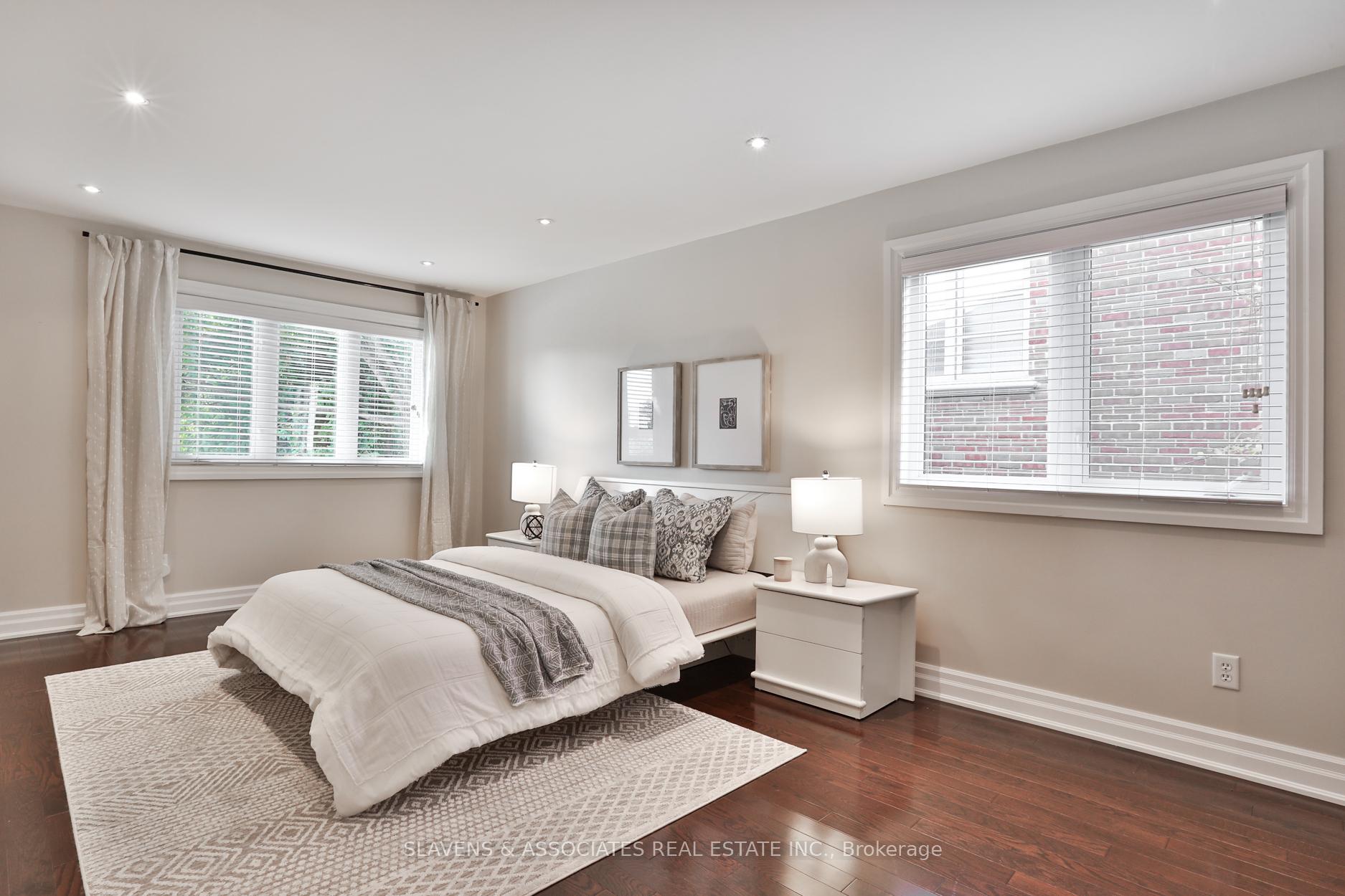 Photo 22 of 32 Hillmount Avenue, Toronto, Englemount-Lawrence — HOMEH