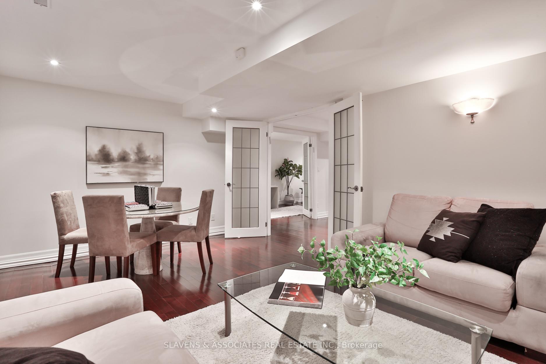 Photo 31 of 32 Hillmount Avenue, Toronto, Englemount-Lawrence — HOMEH