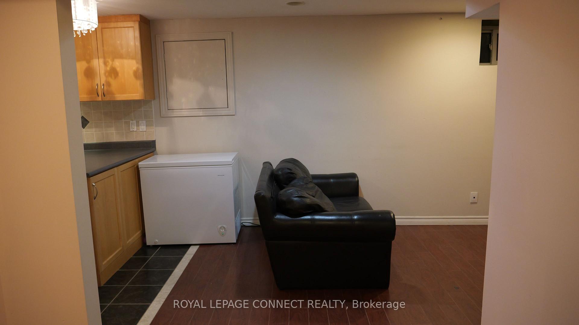 Photo 11 of Unit Bsmt, 302 Springdale Boulevard, Toronto, Danforth Village-East York — HOMEH
