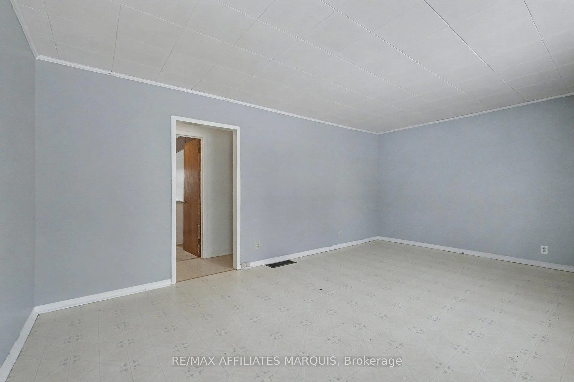 Photo 3 of 72 Owen Street, Lanark Highlands, Lanark Highlands (Lanark Village) — HOMEH
