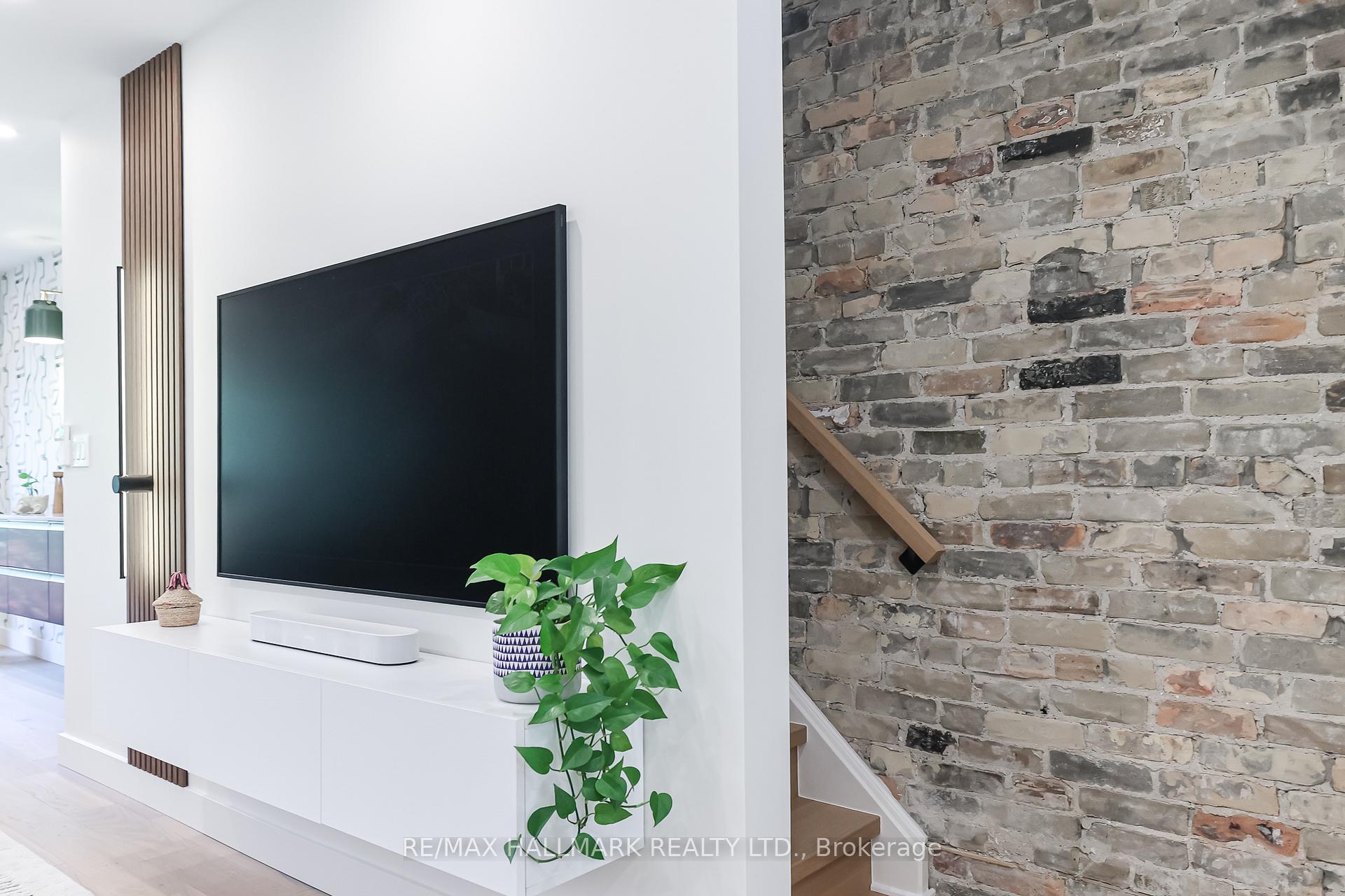 Photo 8 of 281 Atlas Avenue, Toronto, Oakwood Village — HOMEH