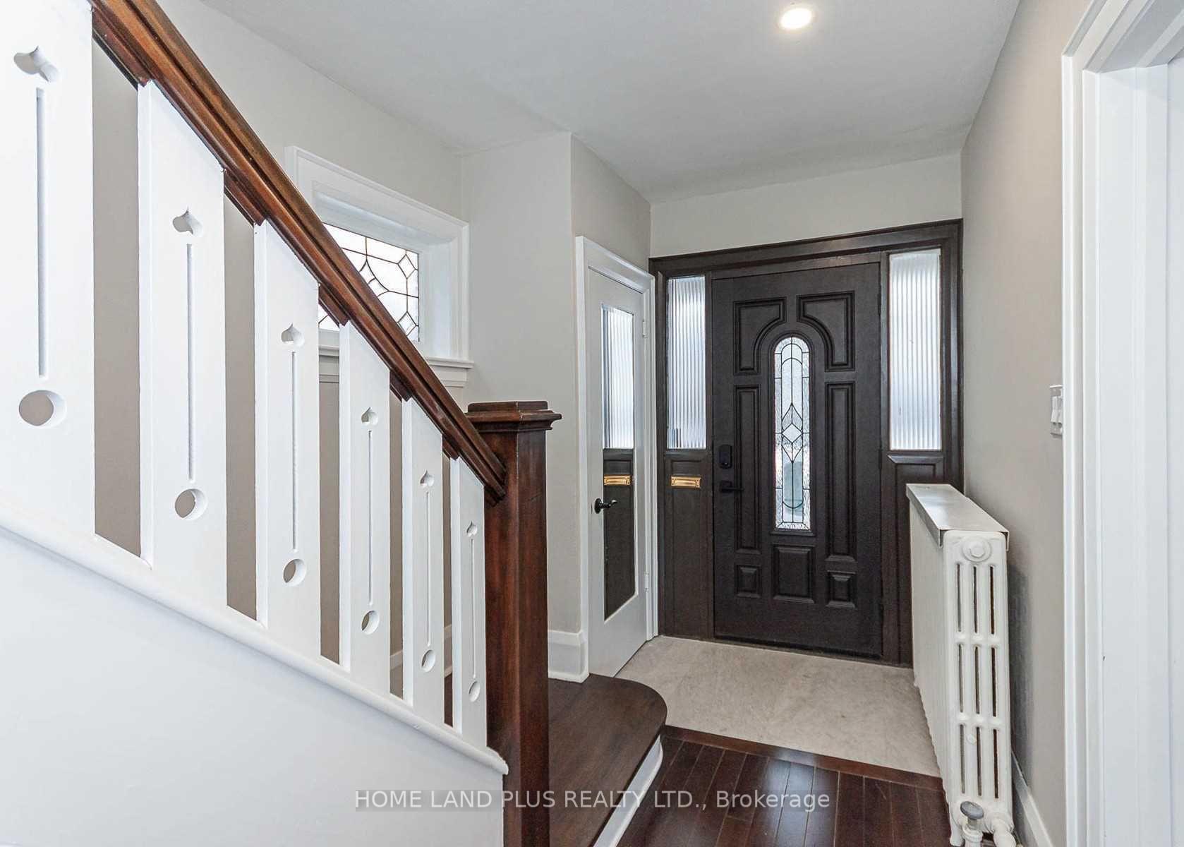 Photo 2 of 108 Brooke Avenue, Toronto, Bedford Park-Nortown — HOMEH