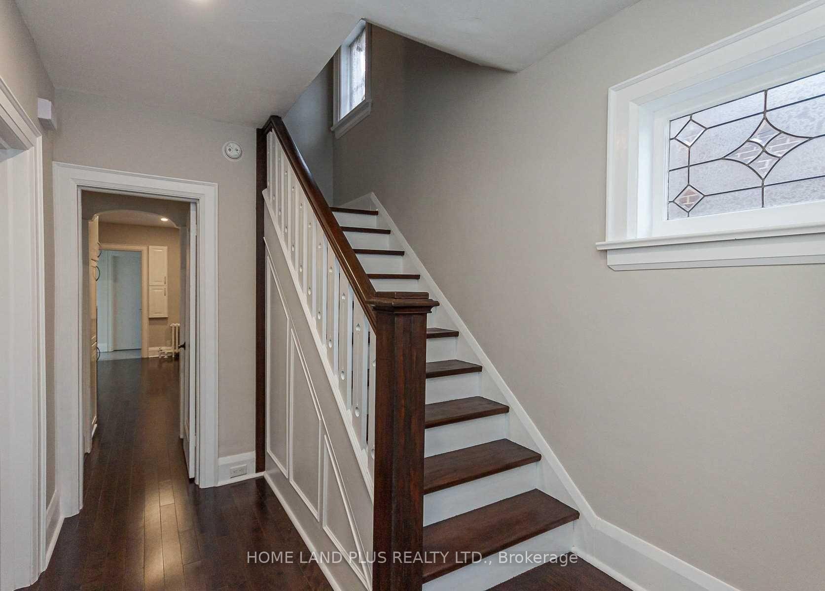 Photo 3 of 108 Brooke Avenue, Toronto, Bedford Park-Nortown — HOMEH