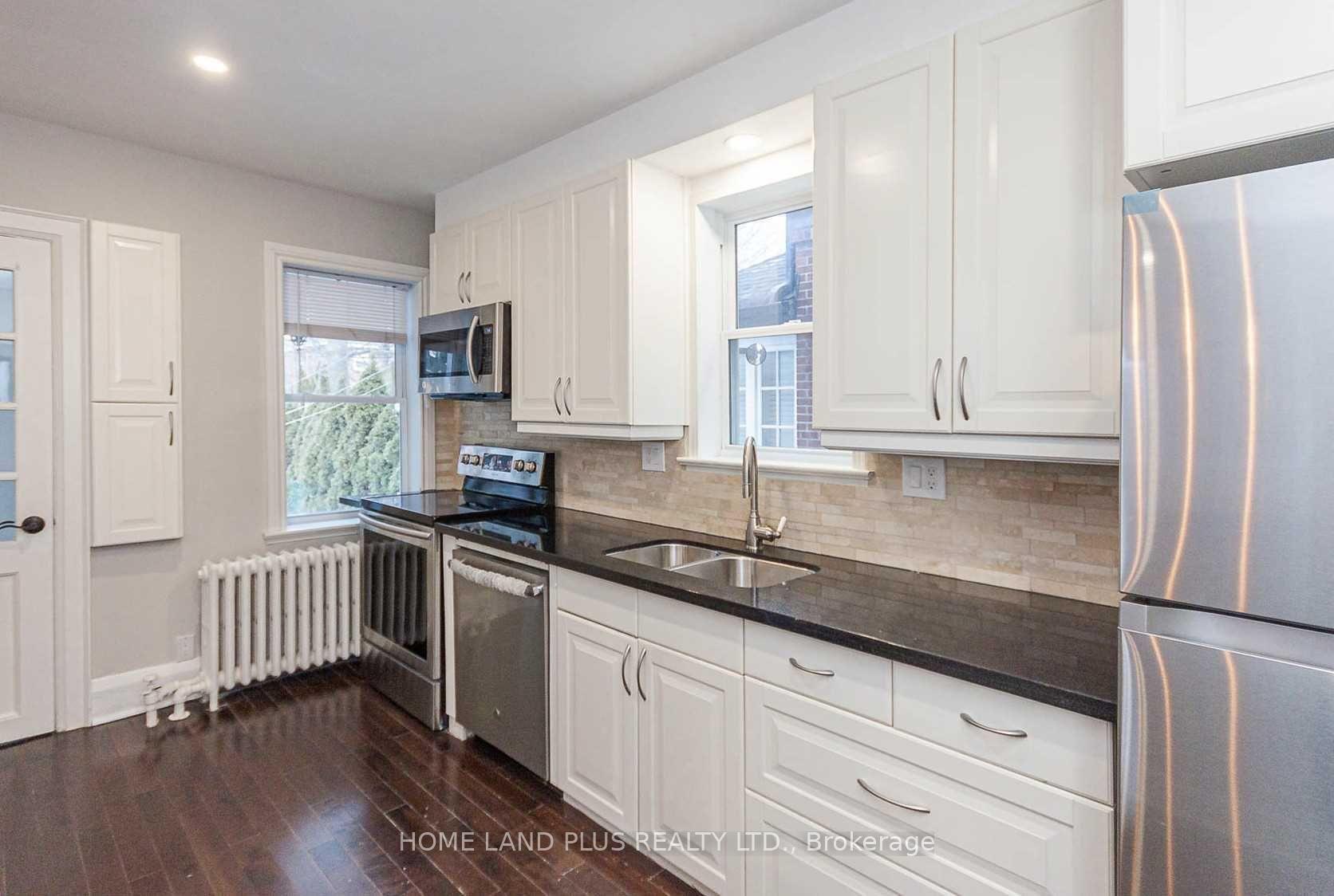 Photo 10 of 108 Brooke Avenue, Toronto, Bedford Park-Nortown — HOMEH