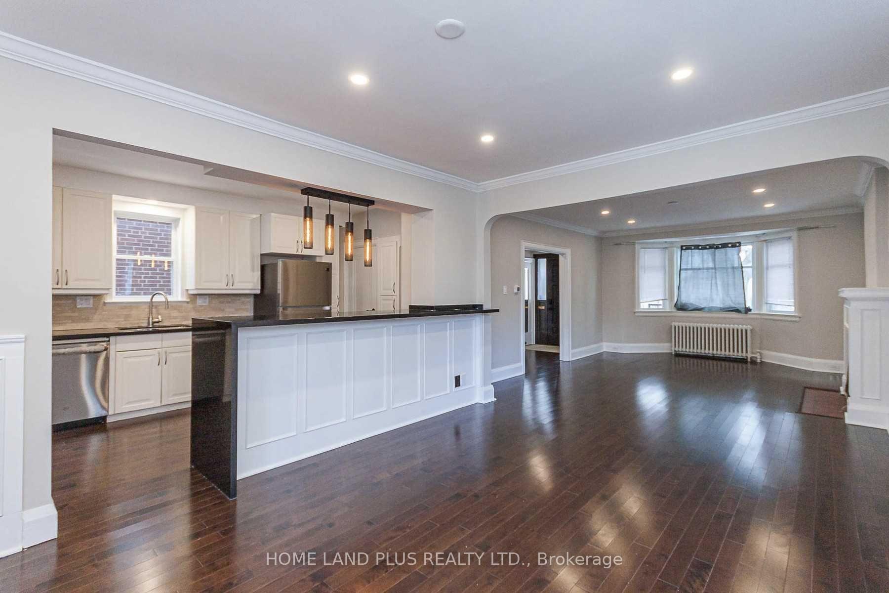 Photo 11 of 108 Brooke Avenue, Toronto, Bedford Park-Nortown — HOMEH