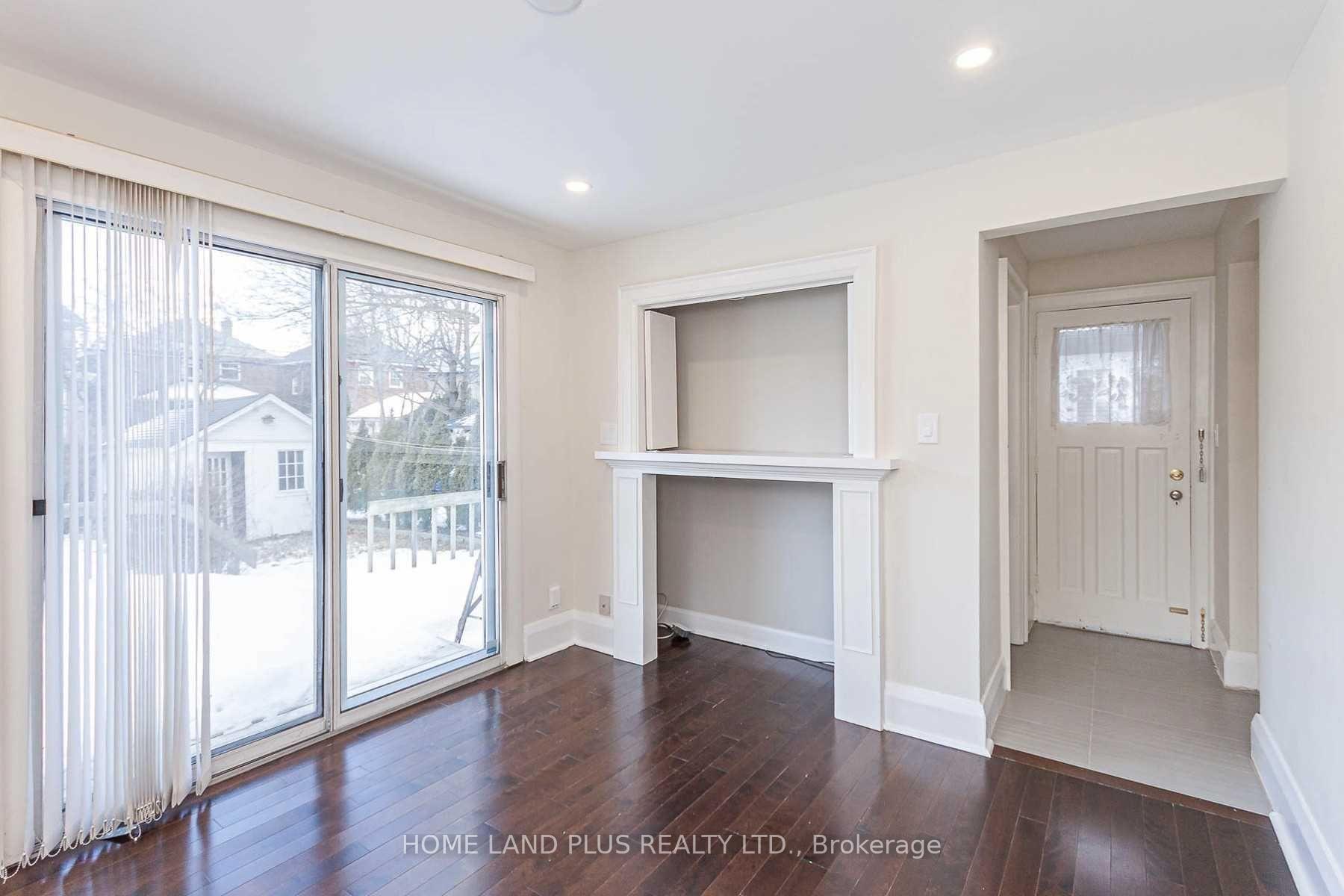 Photo 12 of 108 Brooke Avenue, Toronto, Bedford Park-Nortown — HOMEH