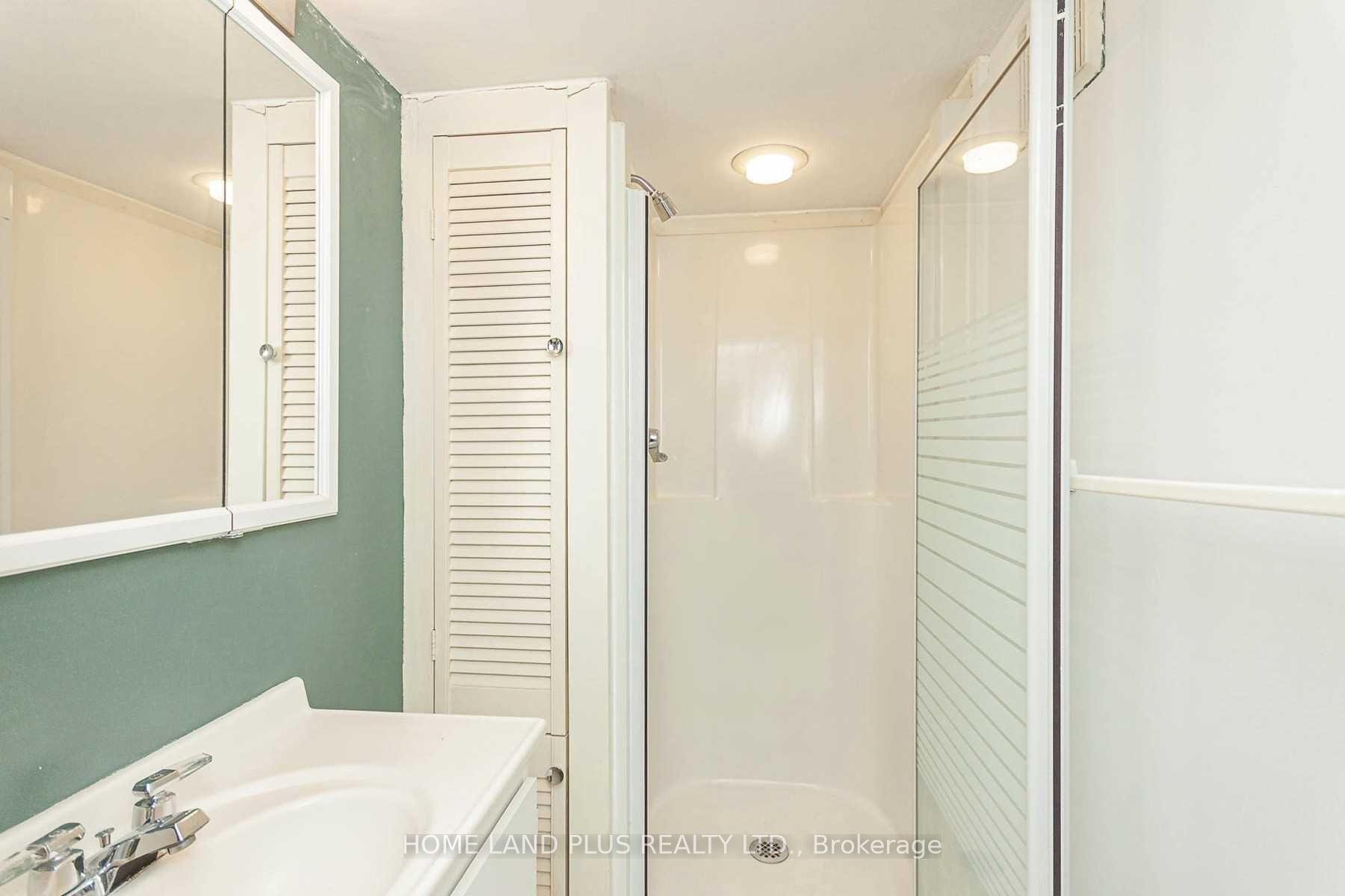Photo 19 of 108 Brooke Avenue, Toronto, Bedford Park-Nortown — HOMEH