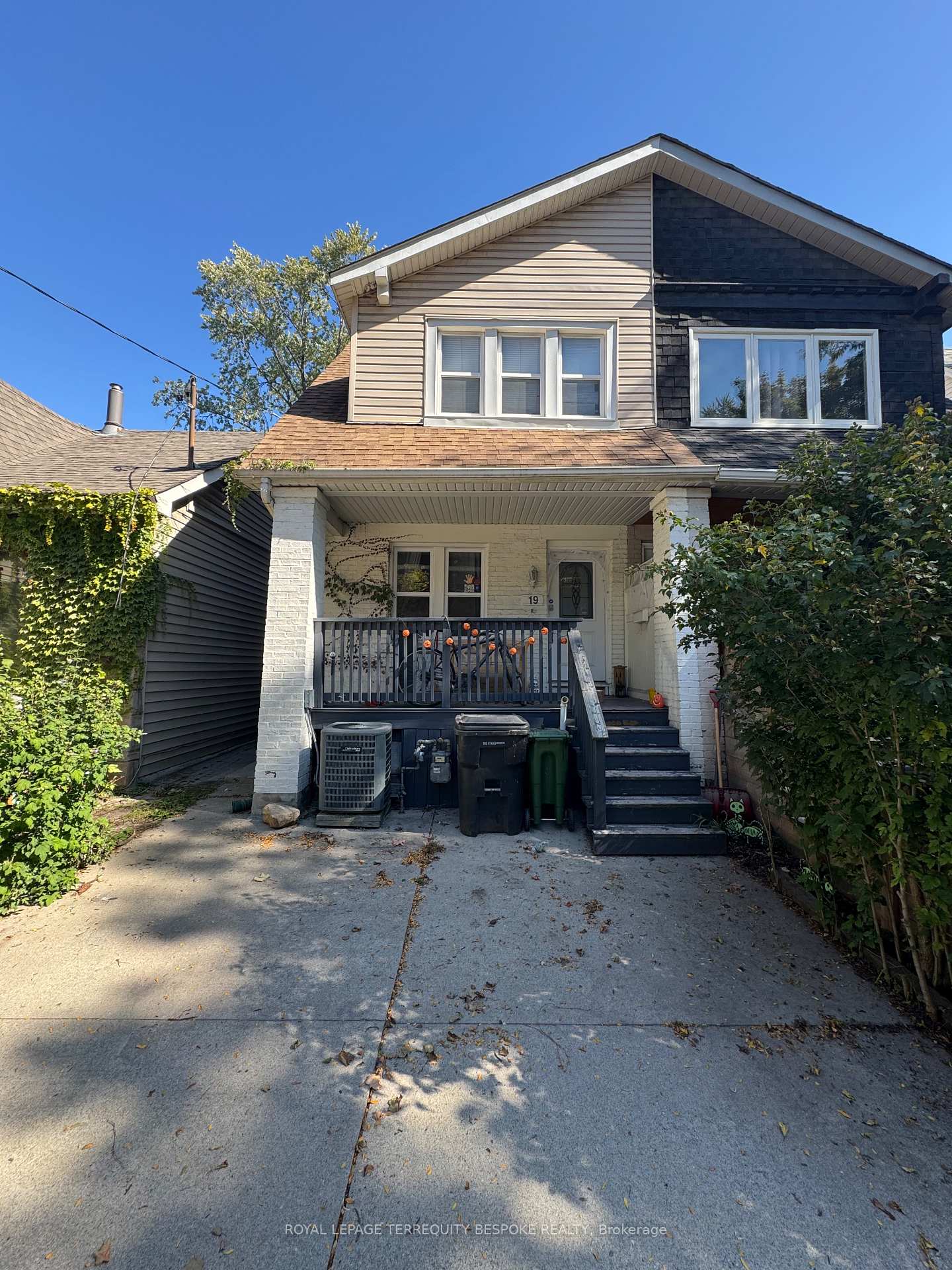 Photo 1 of Unit 3 - upper, 19 Lewis Street, Toronto, South Riverdale — HOMEH