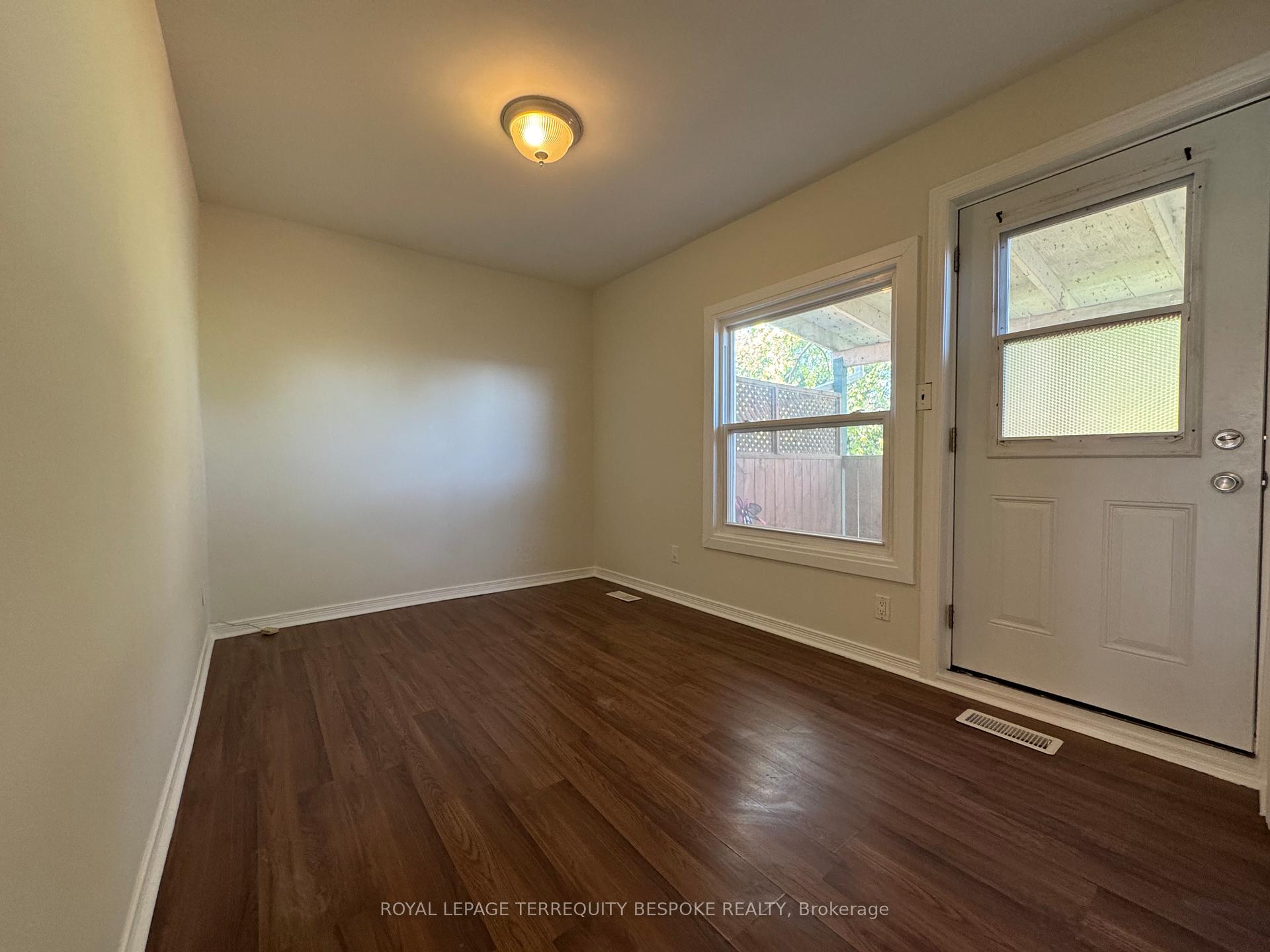 Photo 10 of Unit 3 - upper, 19 Lewis Street, Toronto, South Riverdale — HOMEH