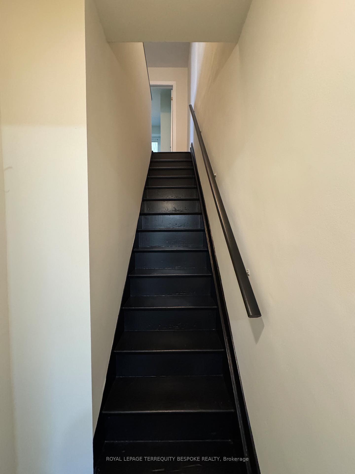 Photo 15 of Unit 3 - upper, 19 Lewis Street, Toronto, South Riverdale — HOMEH