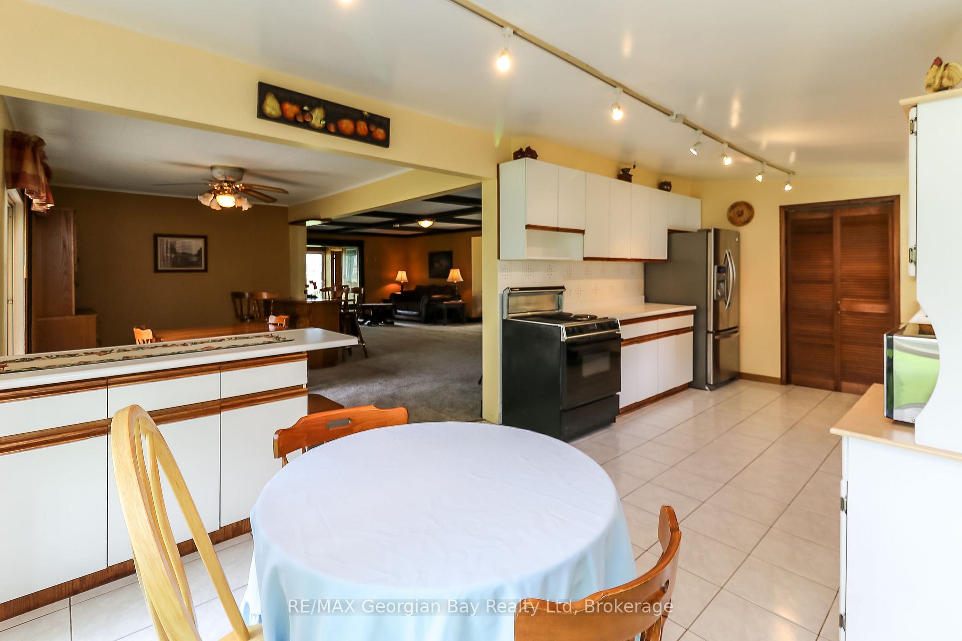 Photo 11 of 31 Hearthstone Drive, Tay, Rural Tay — HOMEH