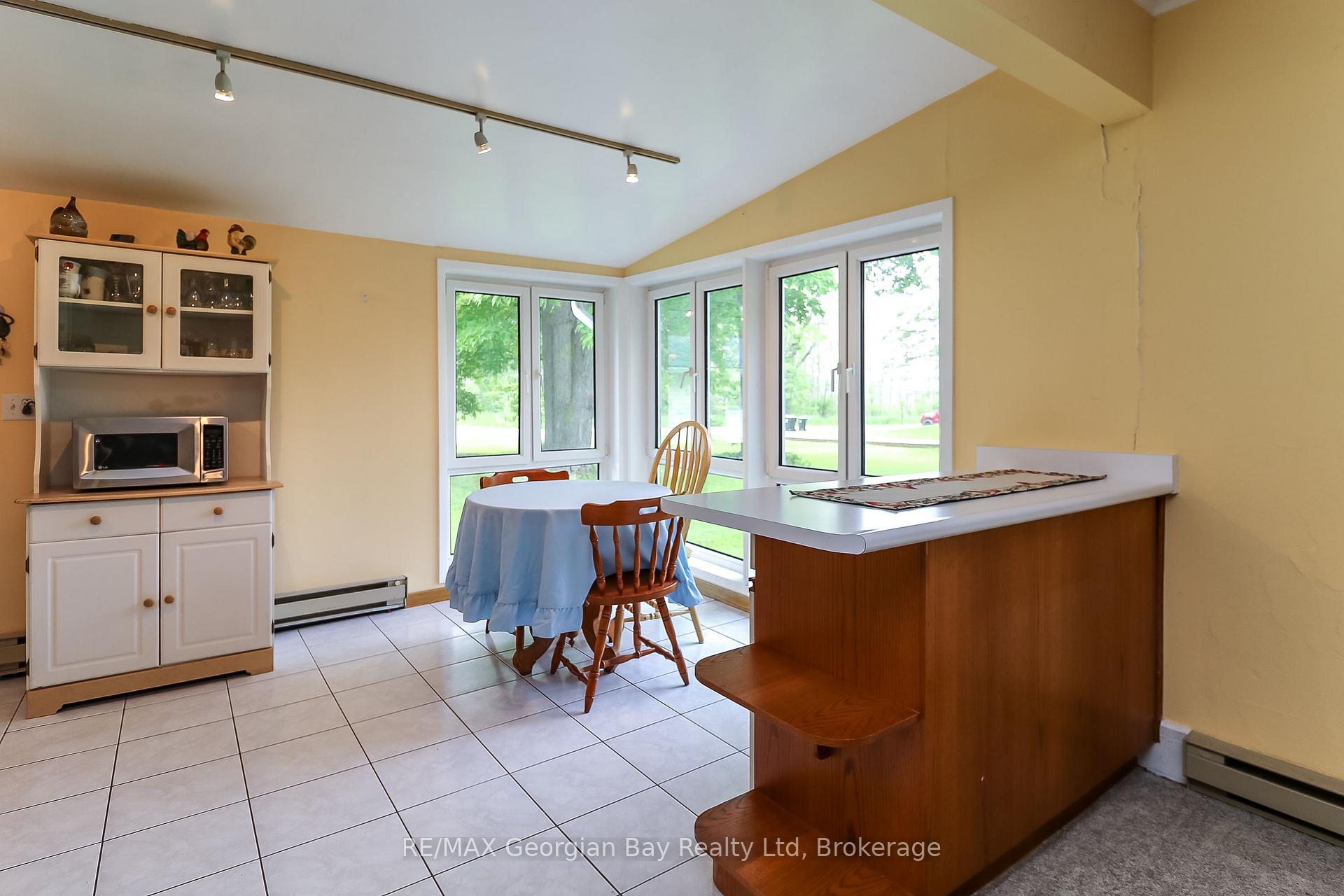Photo 12 of 31 Hearthstone Drive, Tay, Rural Tay — HOMEH