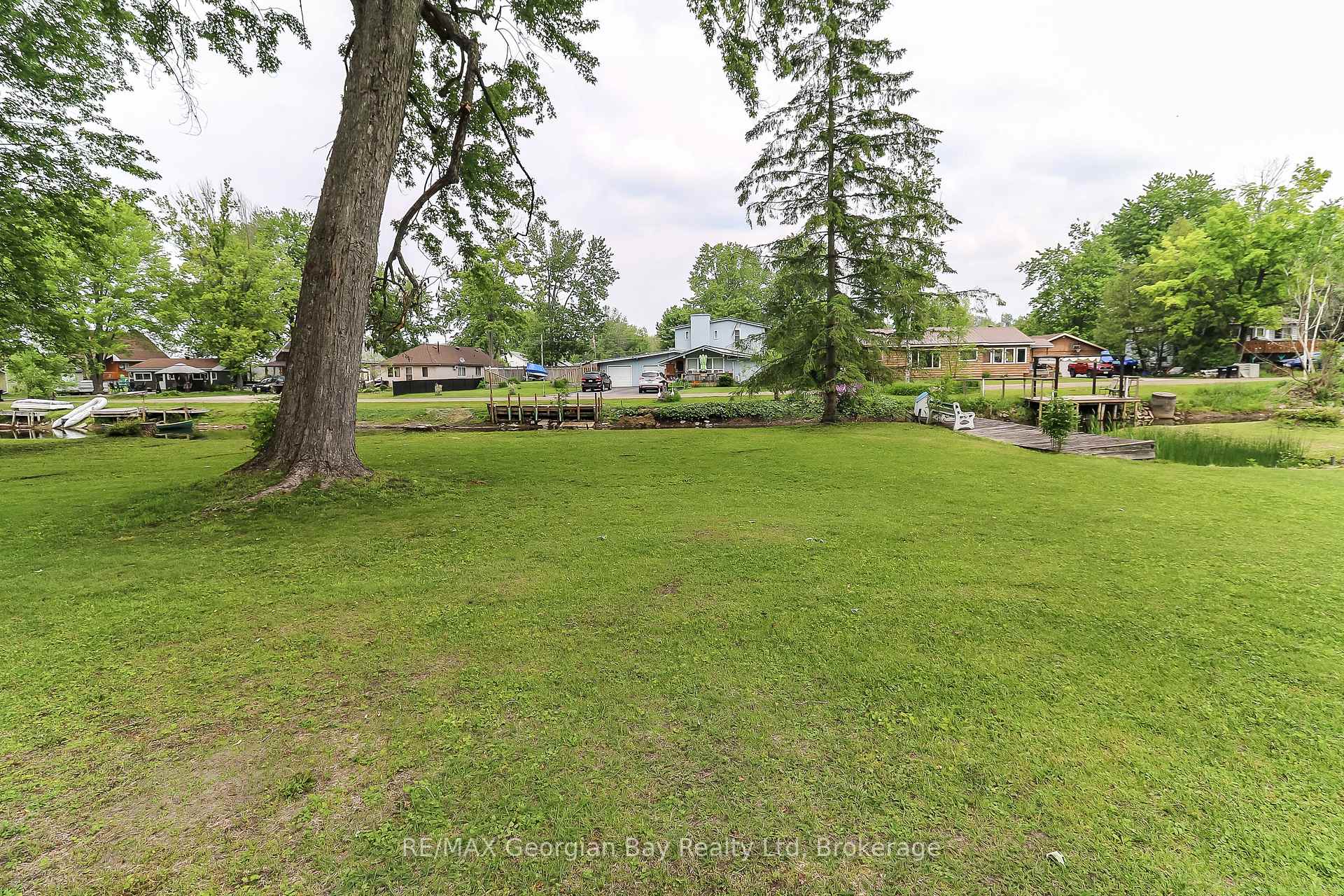 Photo 34 of 31 Hearthstone Drive, Tay, Rural Tay — HOMEH